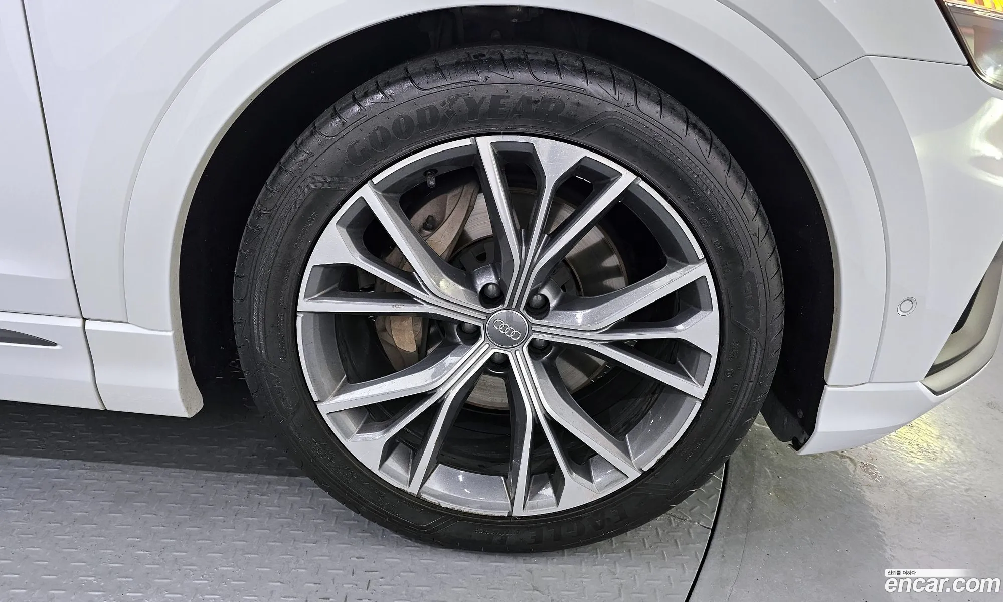 Audi Q8 I 50 Tdi Quattro Premium 2020 - фотография 53987