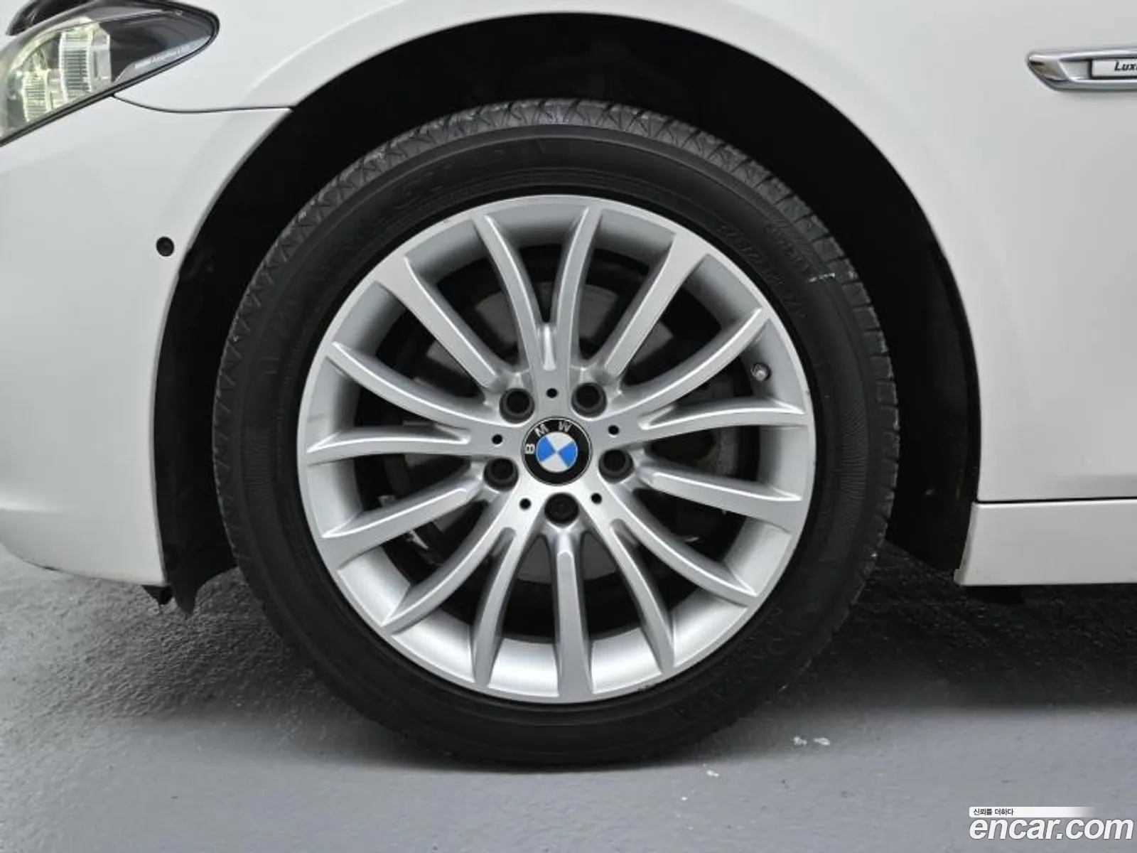 BMW 5Er Vi F10F11F07 528I xDrive Luxury Plus 2015 - фотография 16498294