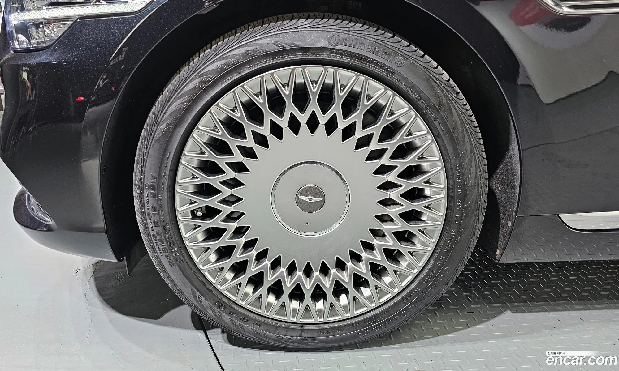 Genesis G90 I 38 Awd 2019 - фотография 369999