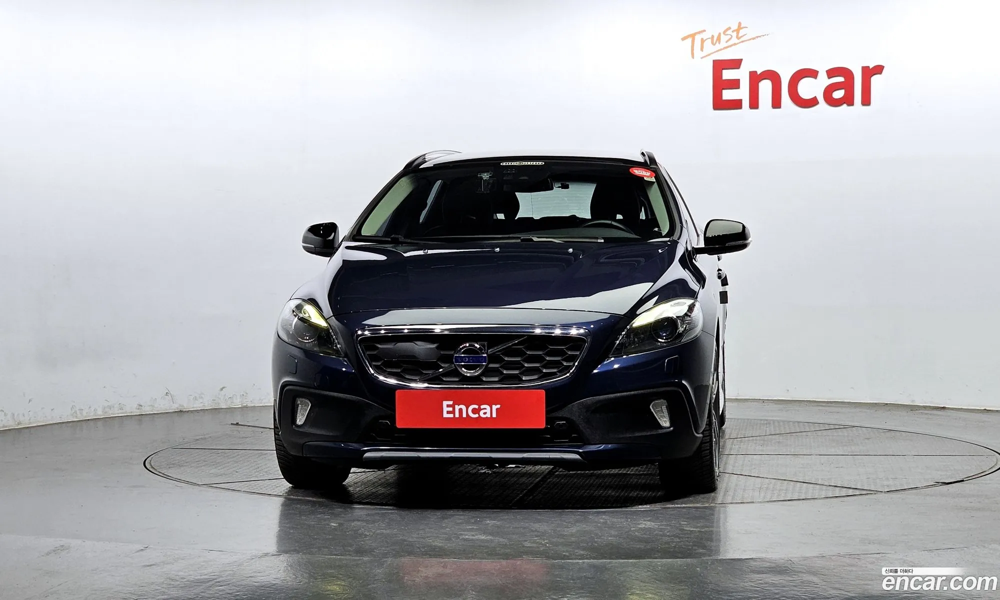 Volvo V40 Cross Country D4 - фотография 6107017