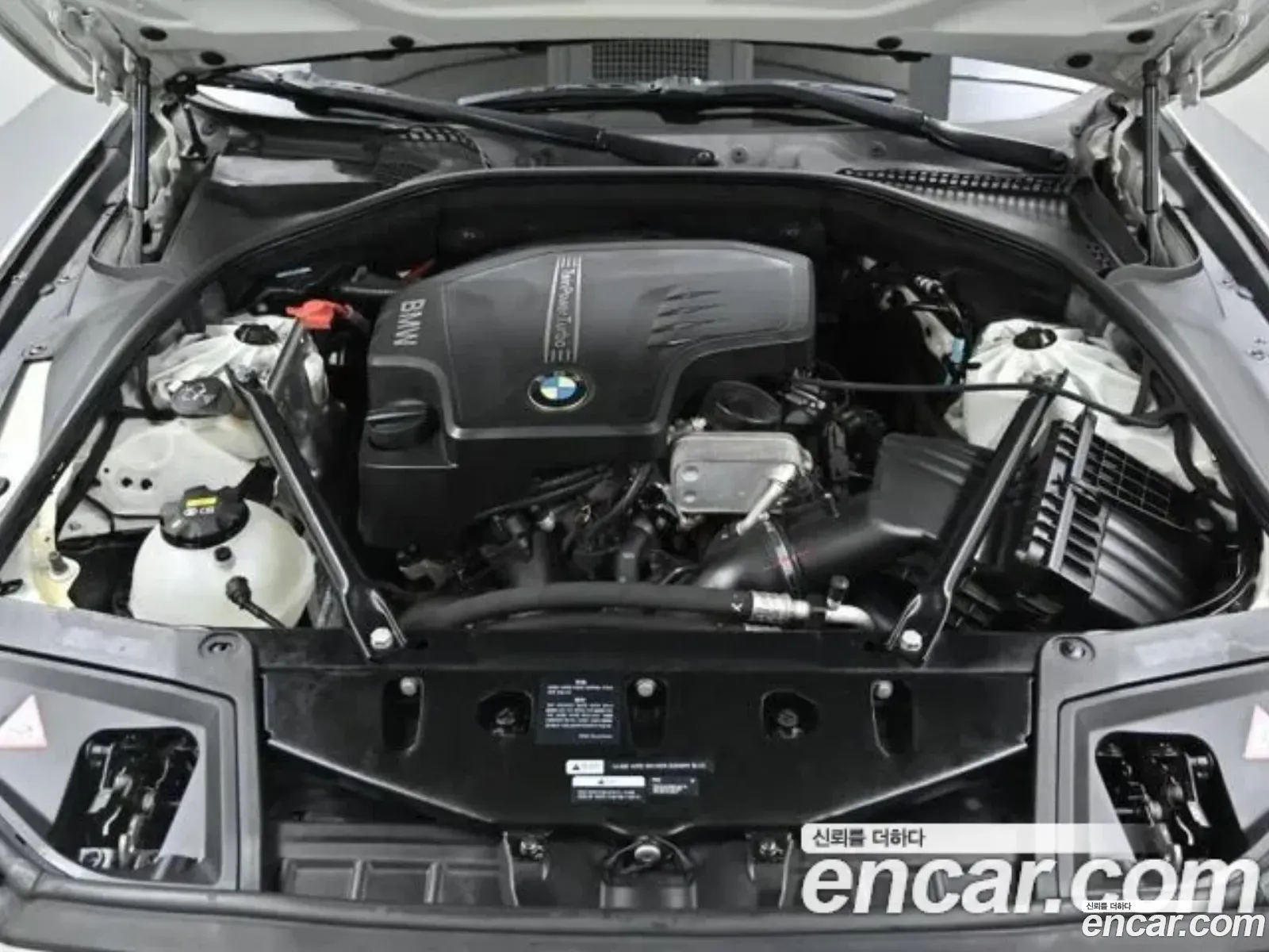 BMW 5 Series F10 528I xDrive Luxury Plus - фотография 6484776