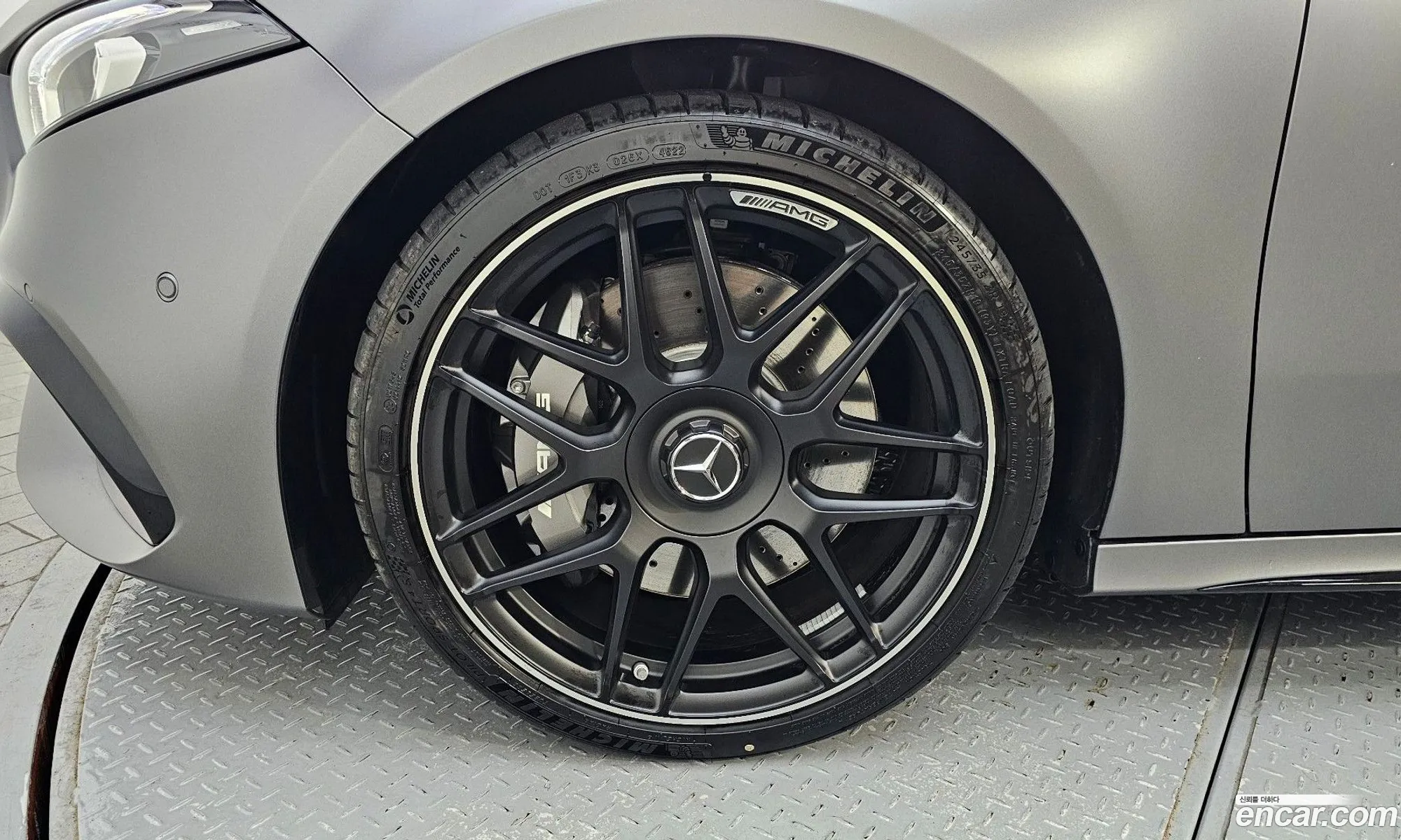 Mercedes-Benz A-Klasse Amg A45 4Matic Hatchback 2023 - фотография 18986335
