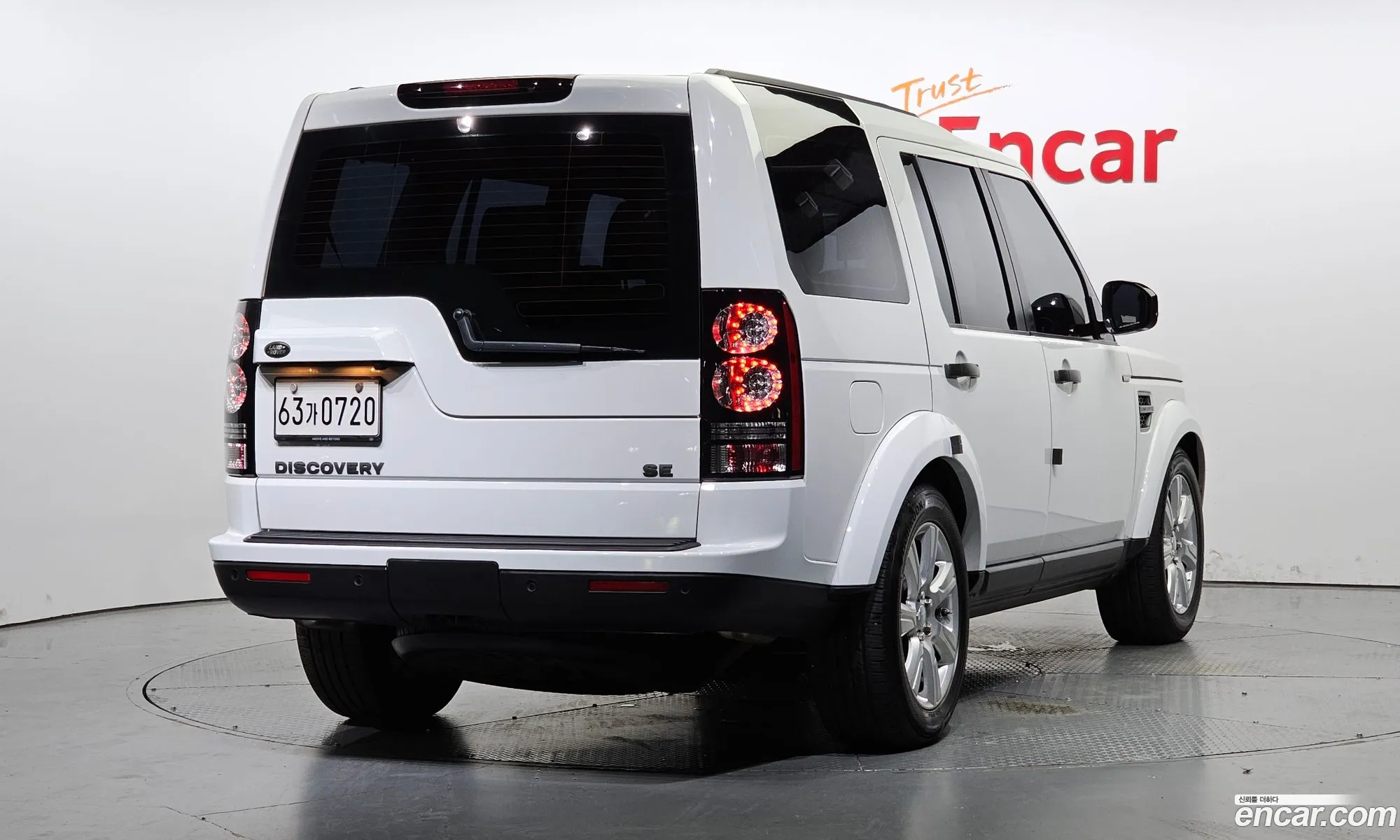 Land Rover Discovery 30 Sdv6 Se 2016 - фотография 7391376