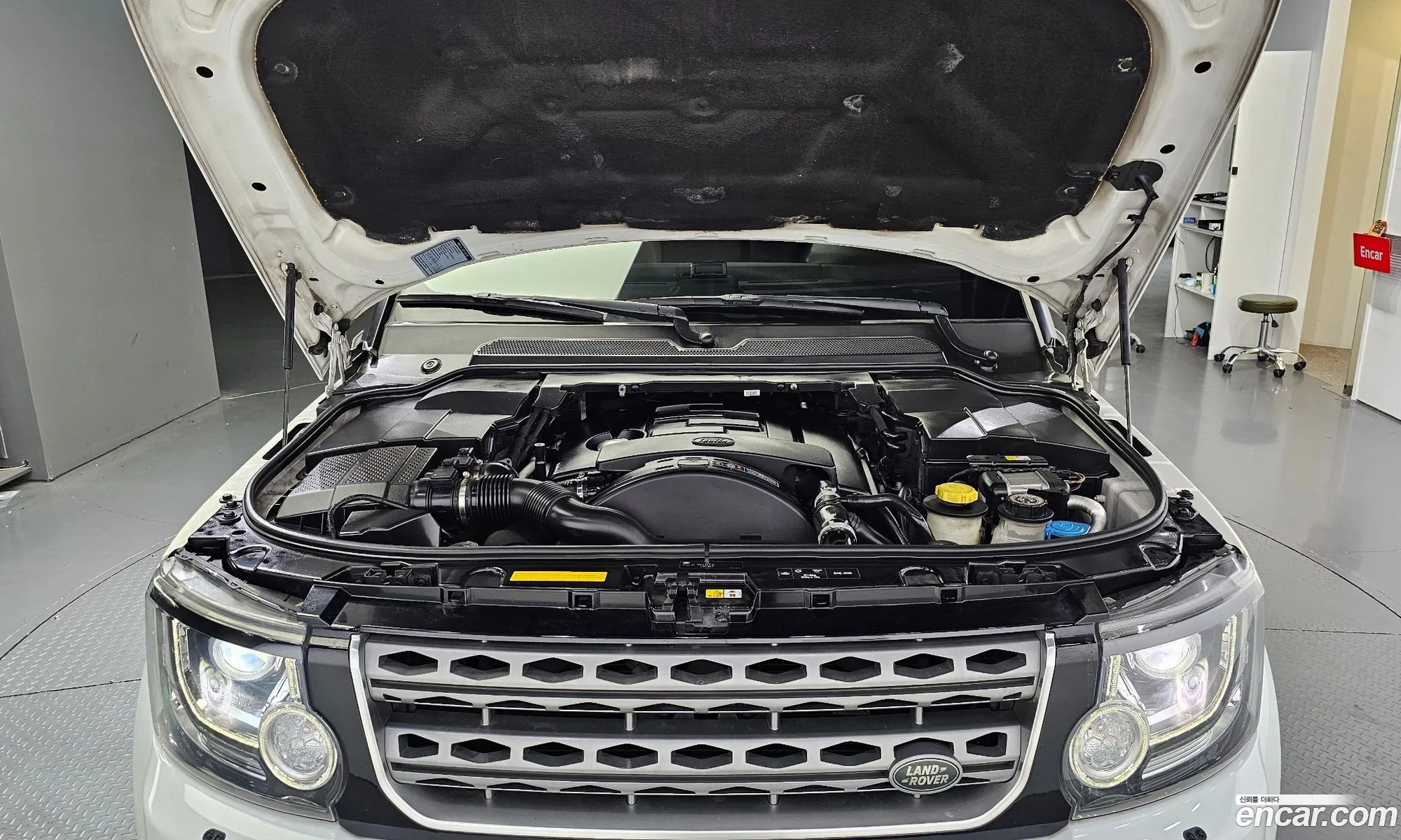 Land Rover Discovery 30 Sdv6 Se 2016 - фотография 7391380
