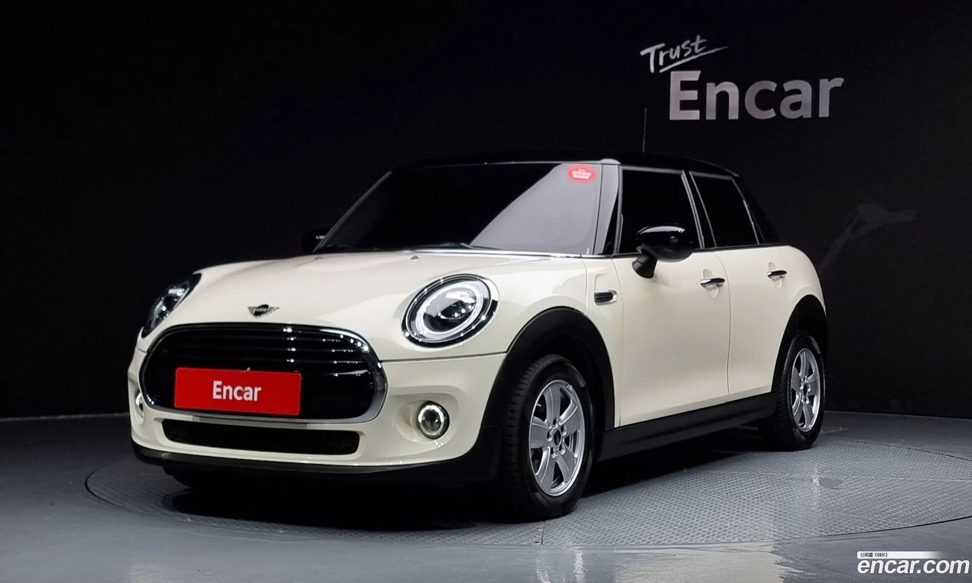 Mini Cooper 5-Door Basic Model 2020 - фотография 11179575