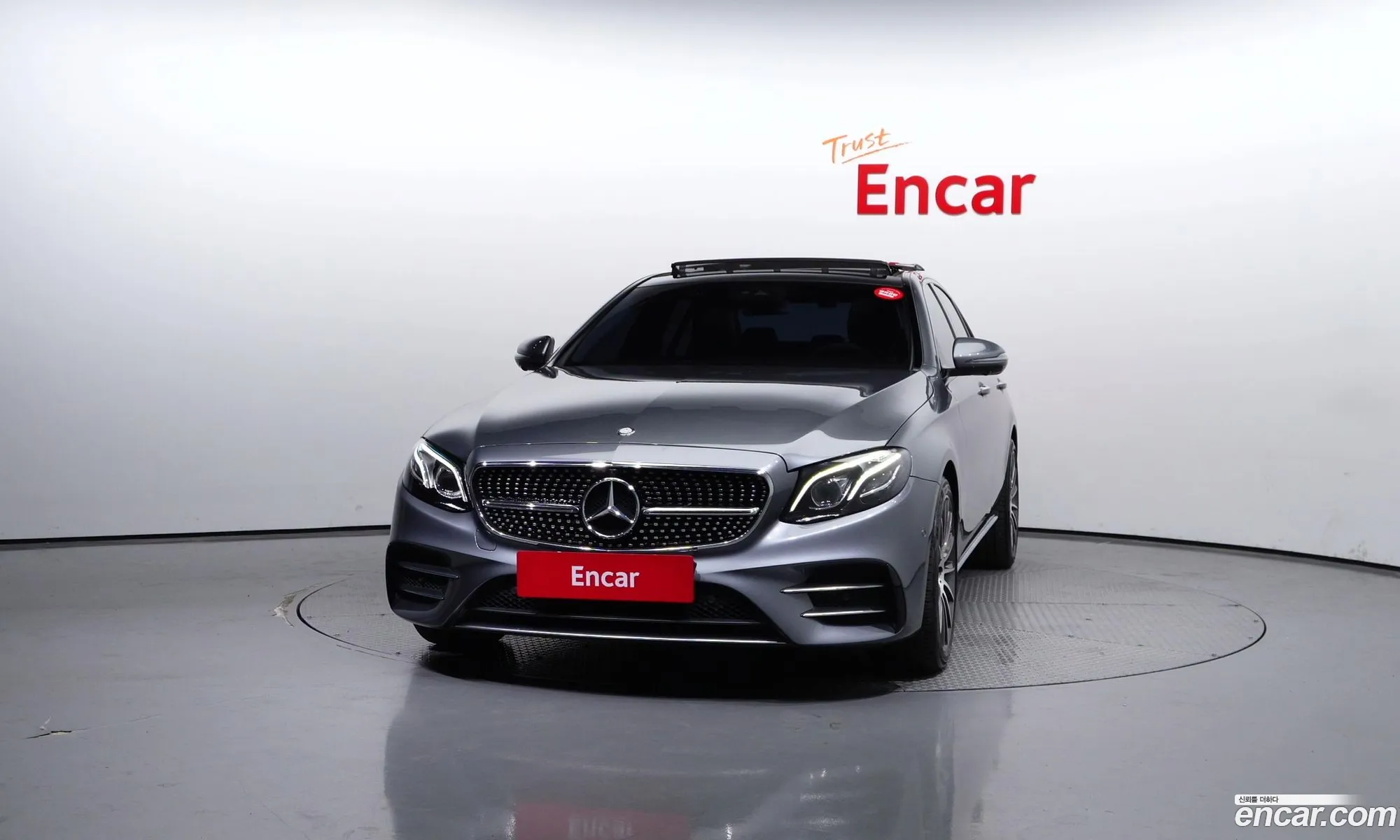 Mercedes-Benz E-Klasse E300 4Matic Avant Garde 2017 - фотография 18943981