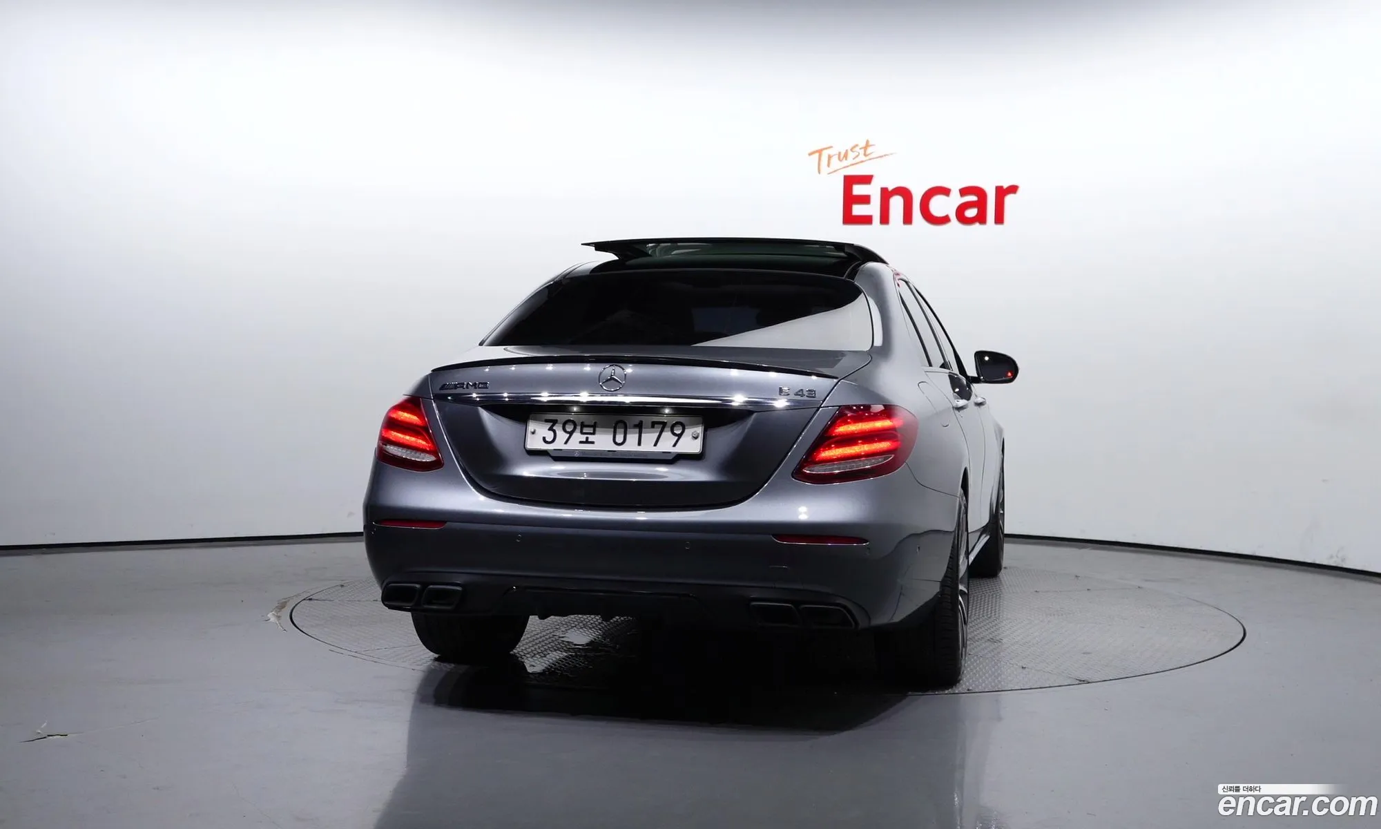 Mercedes-Benz E-Klasse E300 4Matic Avant Garde 2017 - фотография 18943982