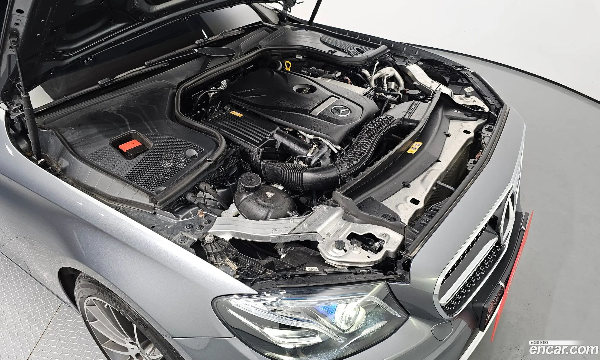 Mercedes-Benz E-Klasse E300 4Matic Avant Garde 2017 - фотография 18943984