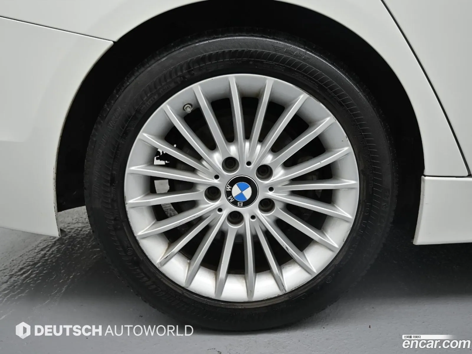 BMW 3Er Vi F3X 320I Luxury 2017 - фотография 16822937