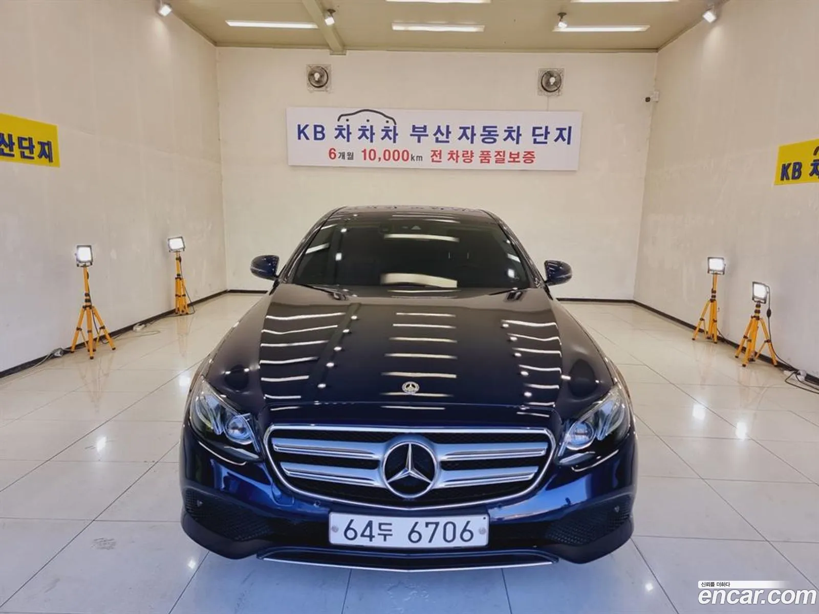 Benz E-Class W213 E220D Avantgarde - фотография 18986369
