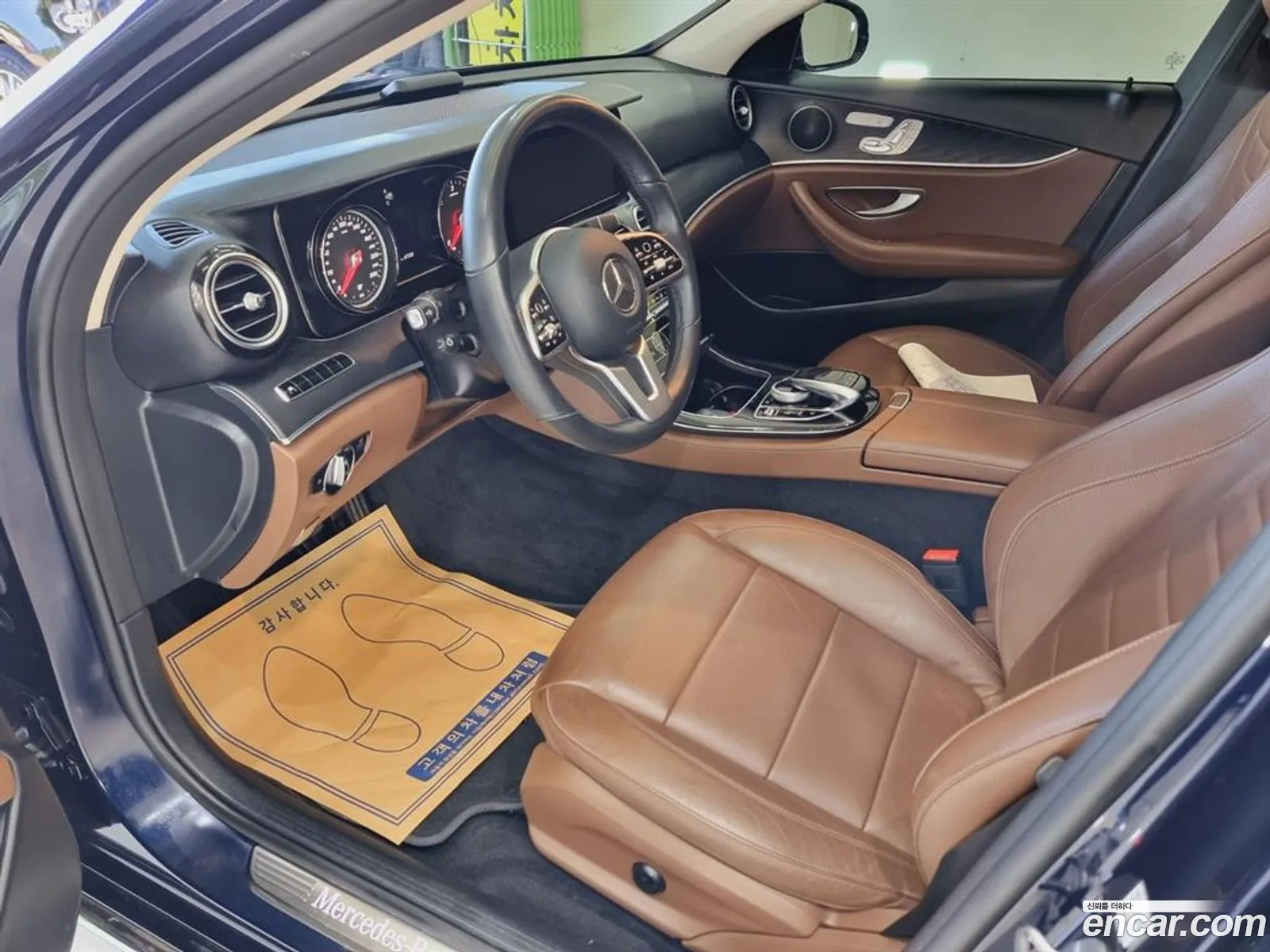 Benz E-Class W213 E220D Avantgarde - фотография 18986372