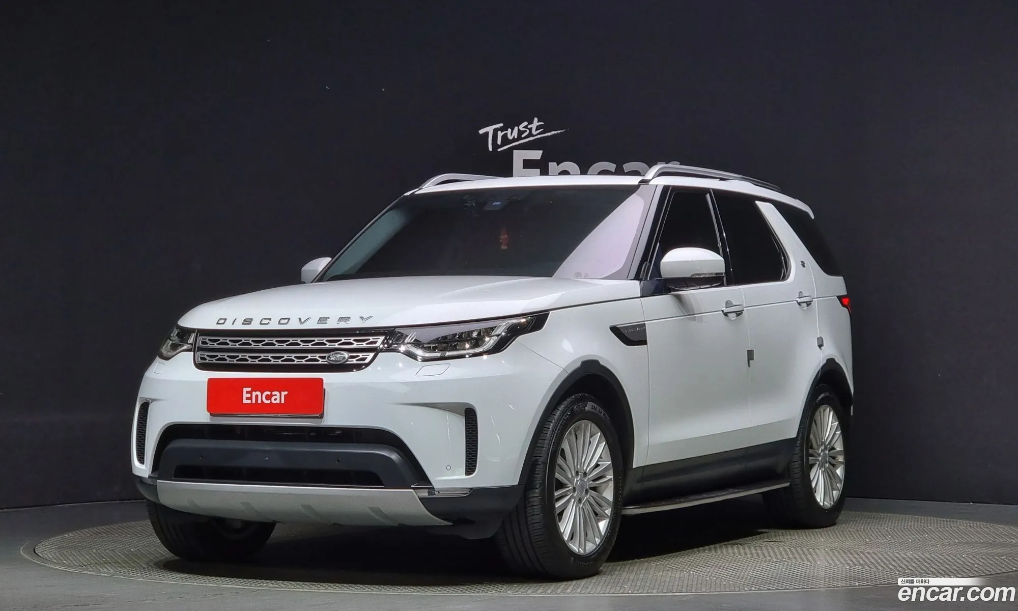 Land Rover Discovery V 30 Td6 Hse Luxury 2017 - фотография 7415272