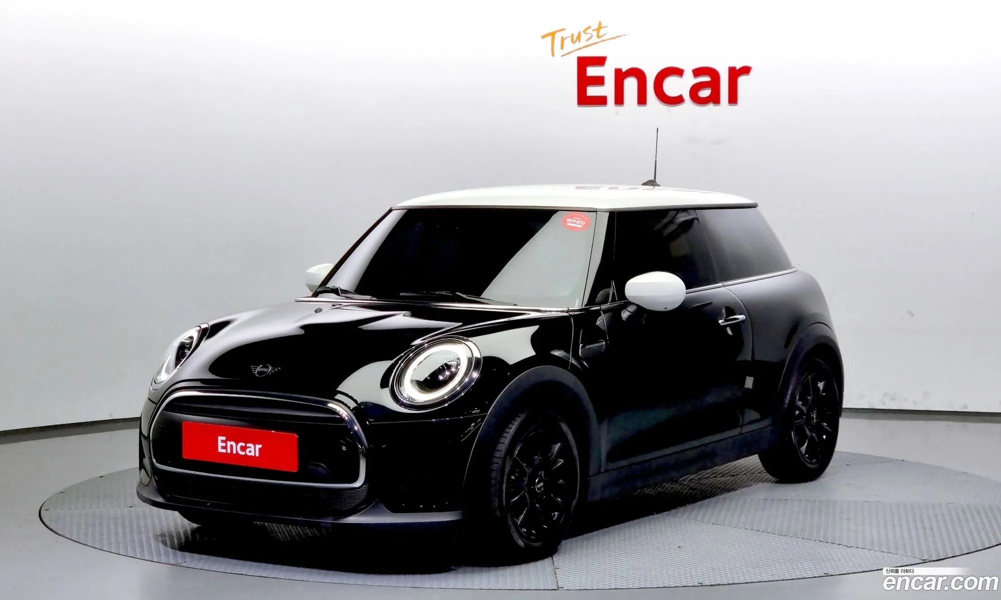 Mini Cooper Classic 2024 - фотография 11179563