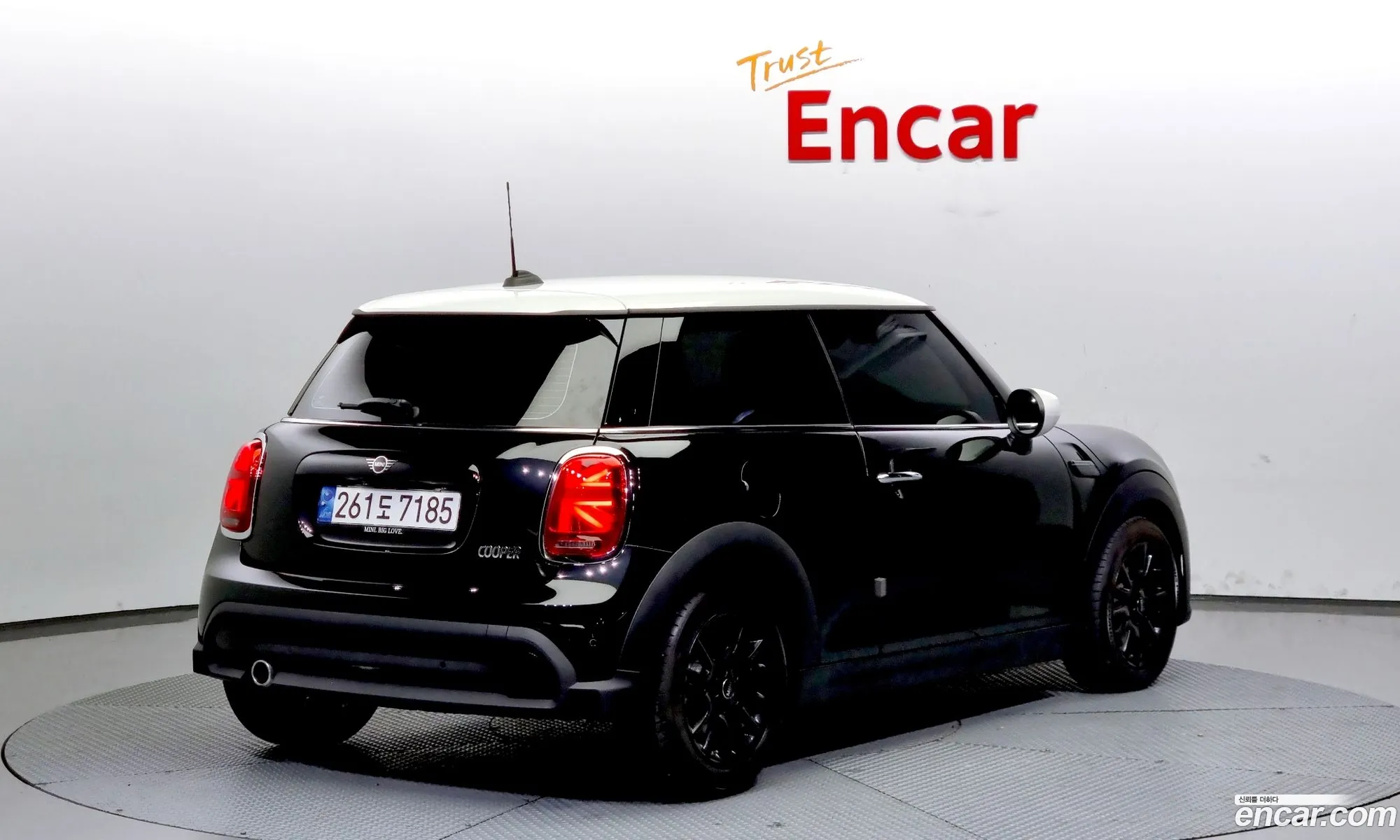 Mini Cooper Classic 2024 - фотография 11179564