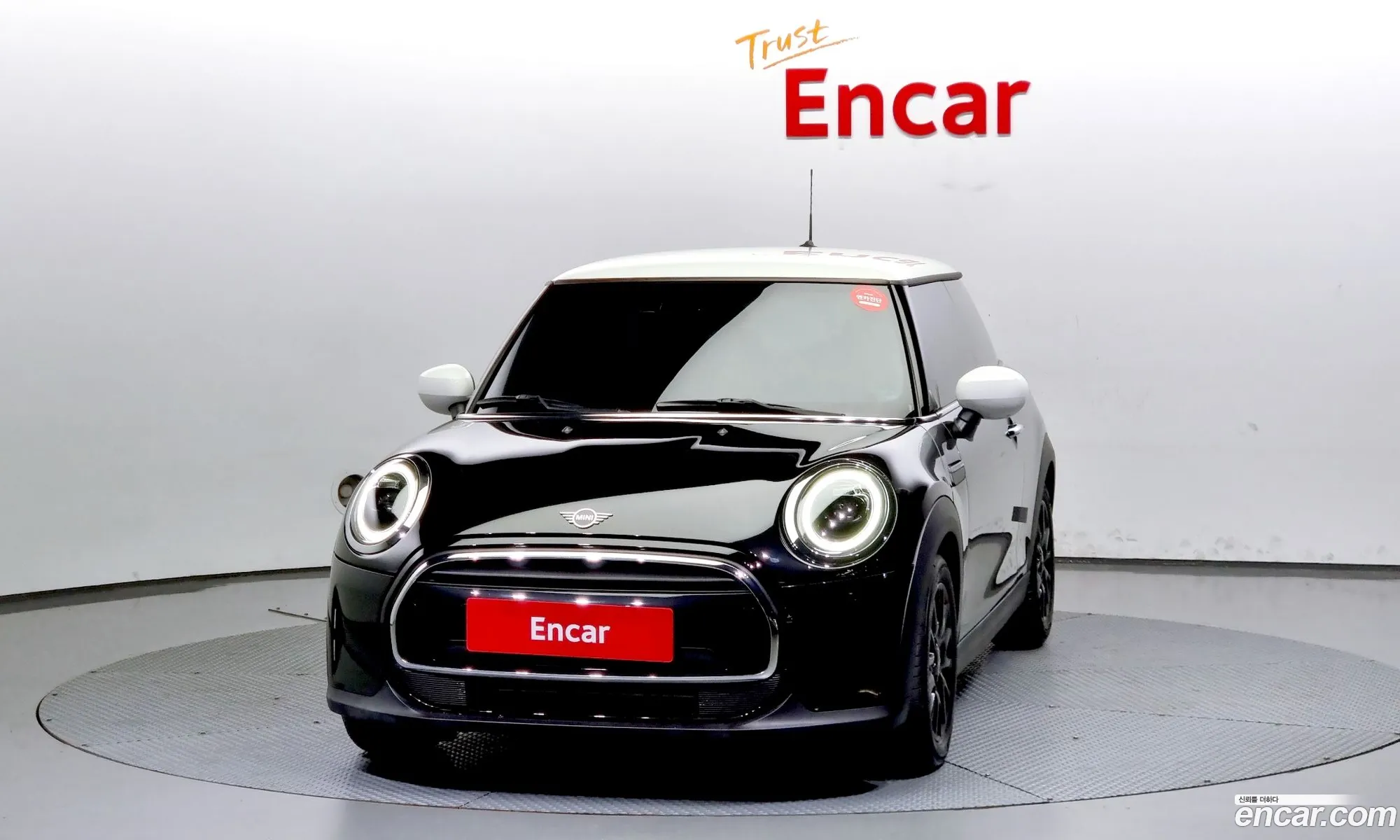 Mini Cooper Classic 2024 - фотография 11179565
