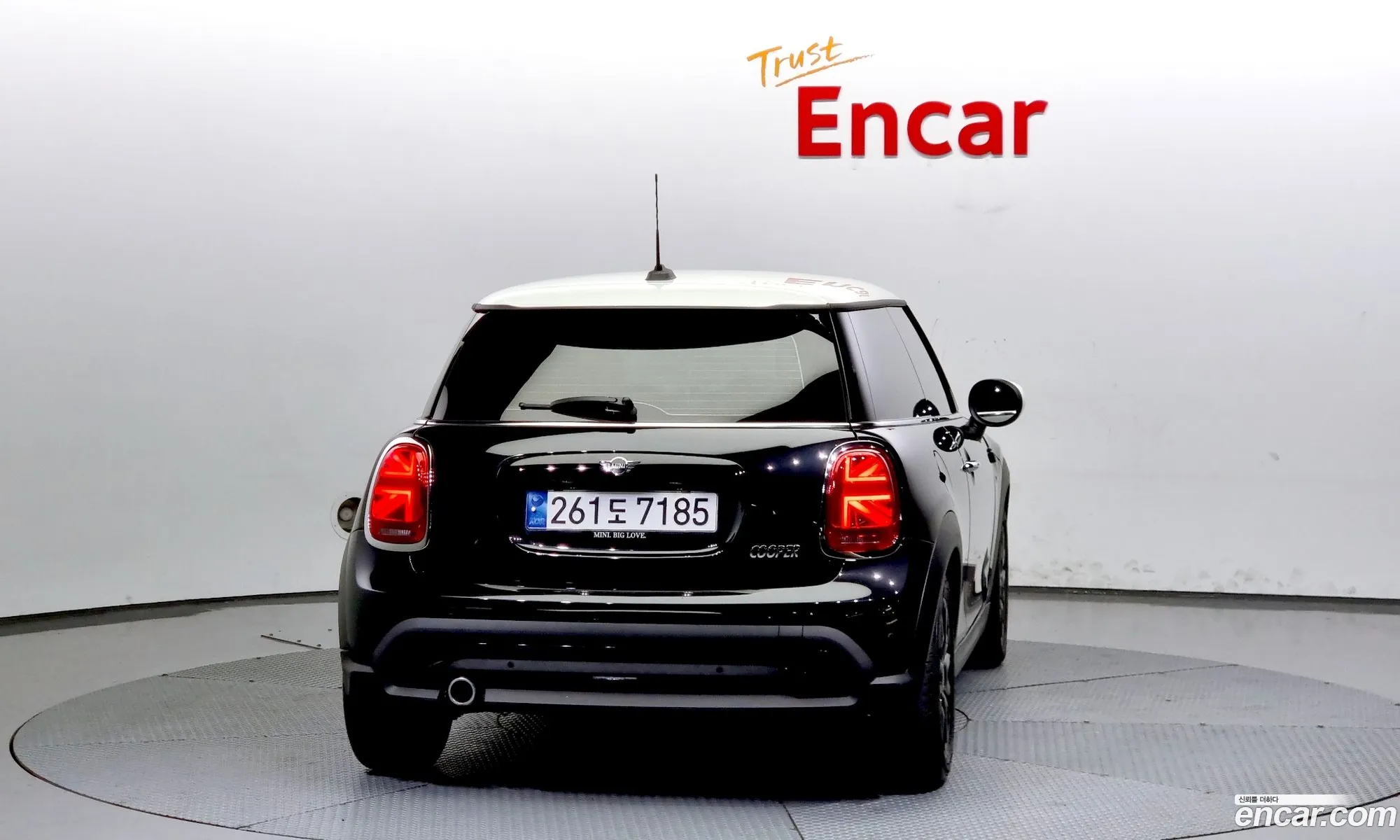 Mini Cooper Classic 2024 - фотография 11179566