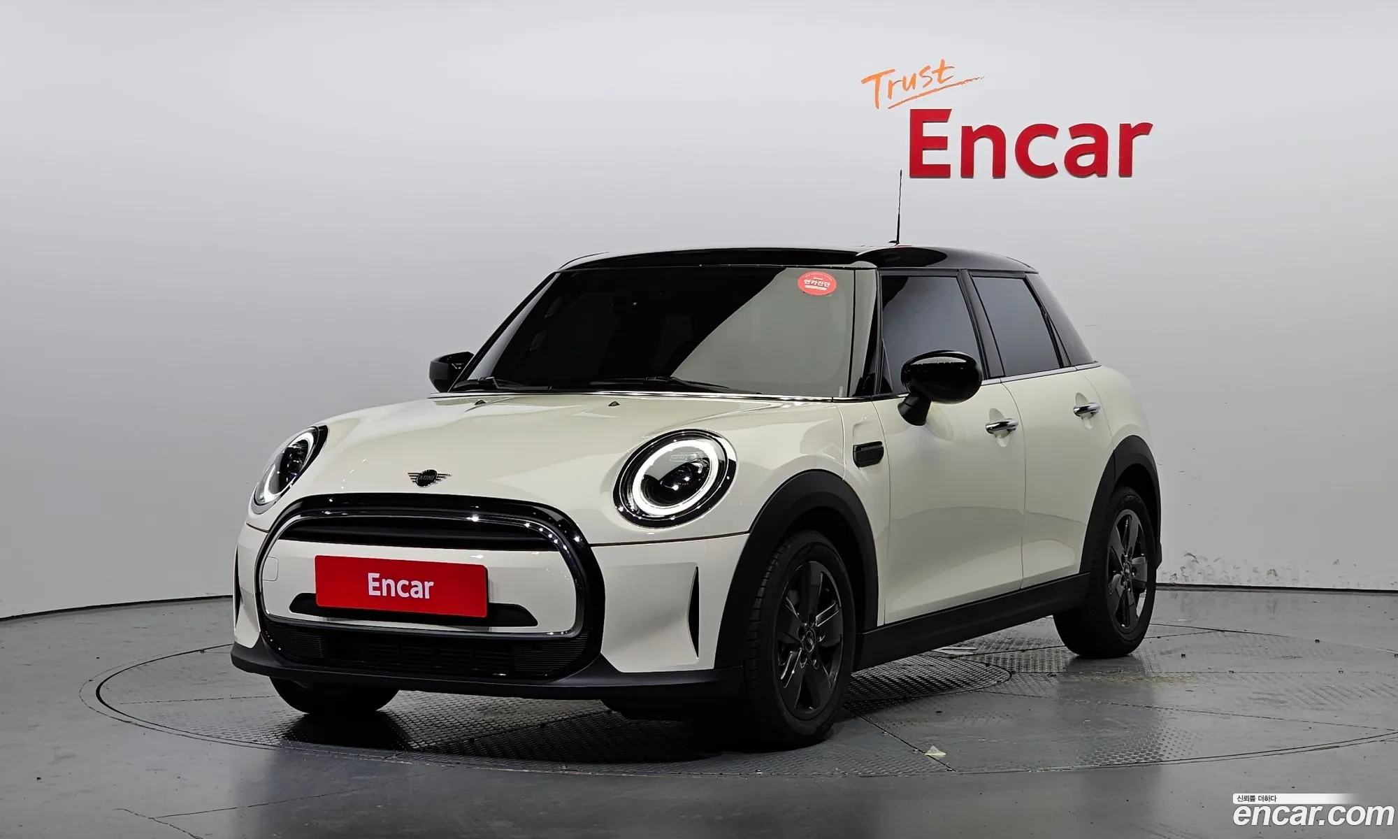 Mini Cooper Classic 2023 - фотография 11110804