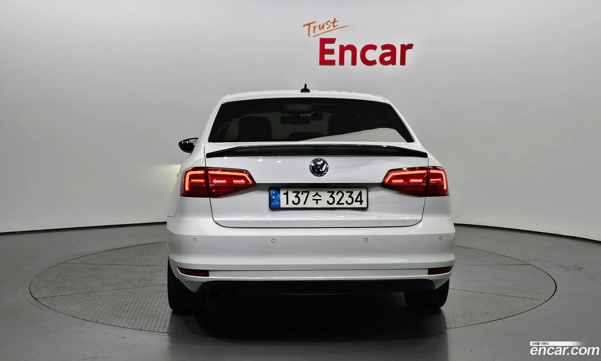 Volkswagen Jetta Vi 20 Tdi Bluemotion Premium 2016 - фотография 6800277