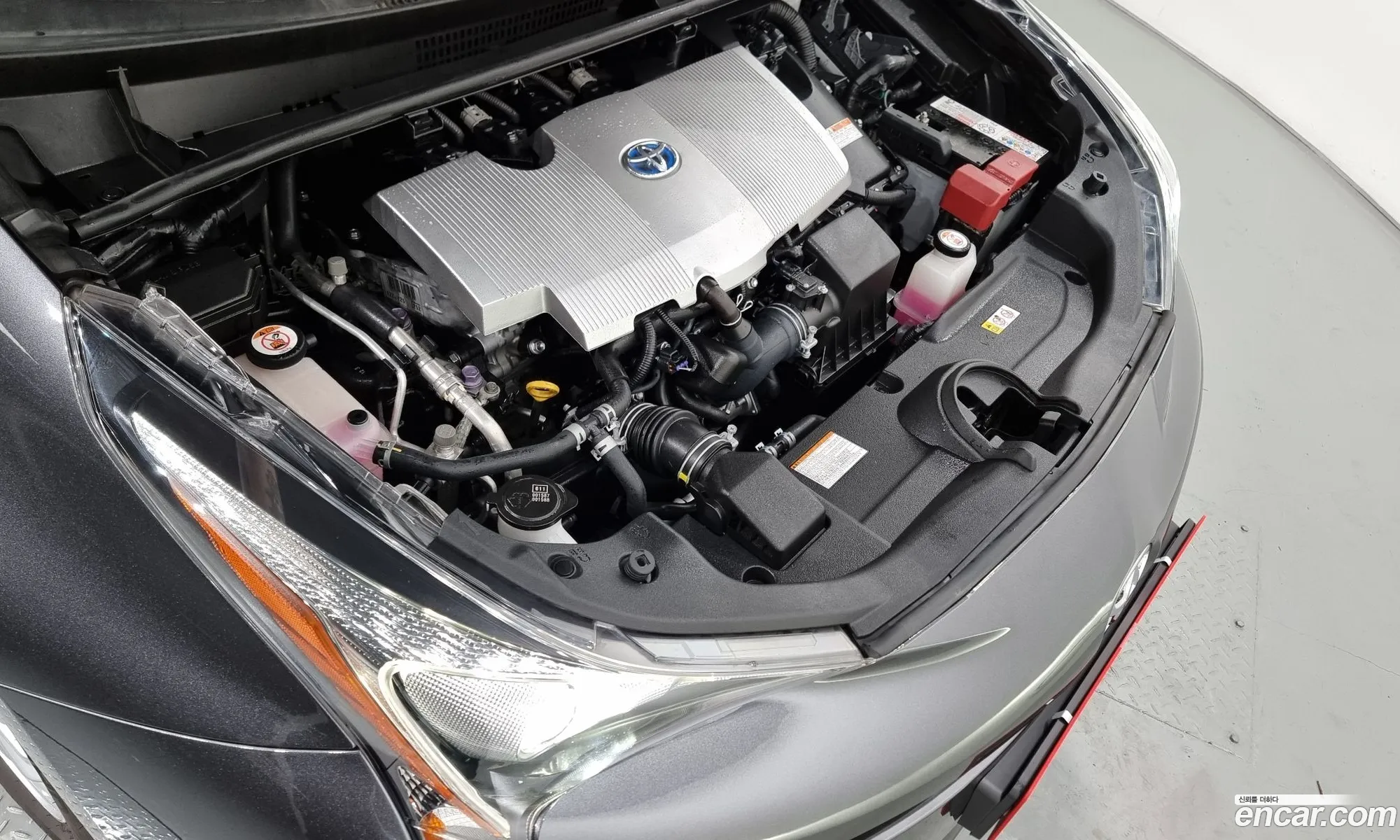 Toyota Prius Iv Xw50 18E 2018 - фотография 14538476