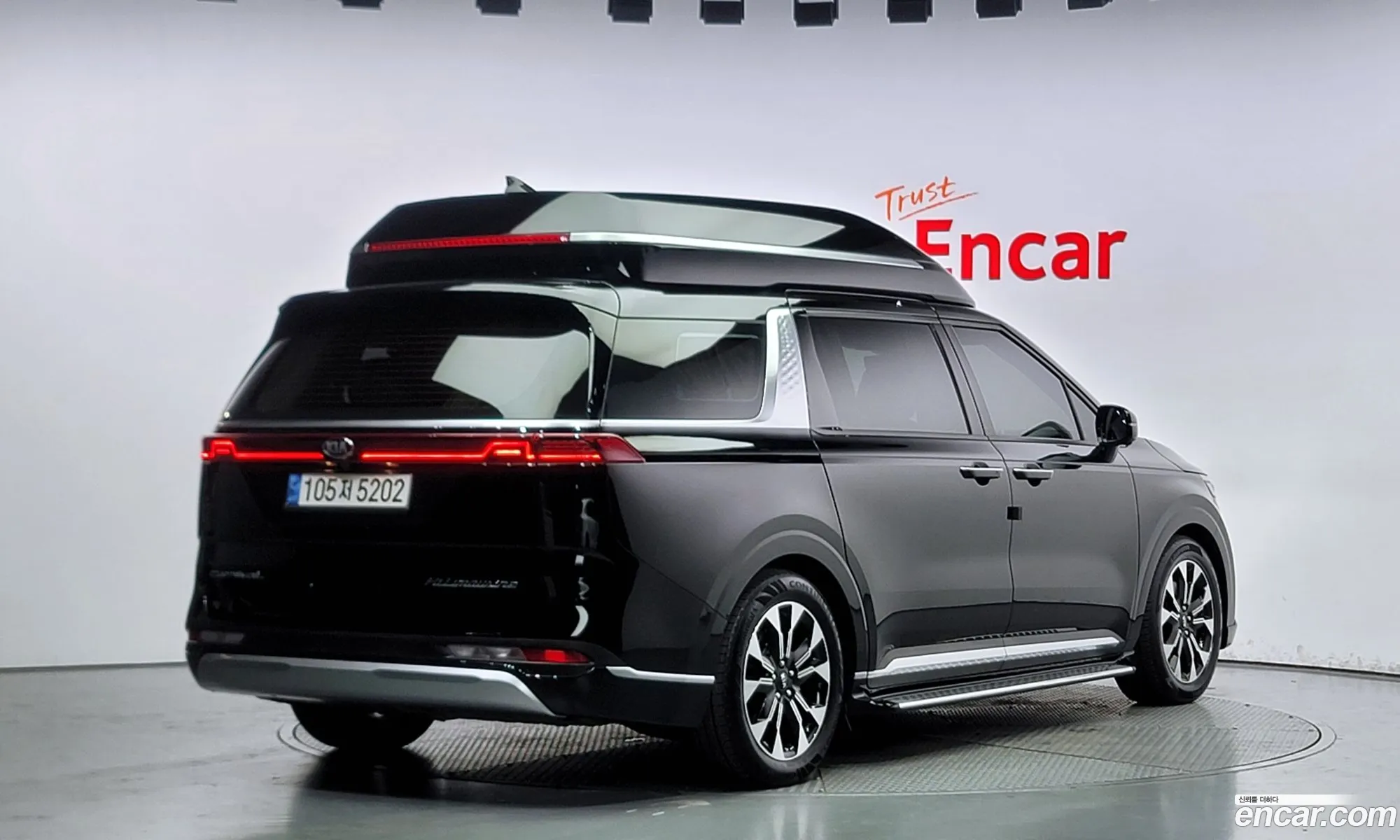 Kia Carnival Gasoline 9-Seater High Limousine 2021 - фотография 12503972