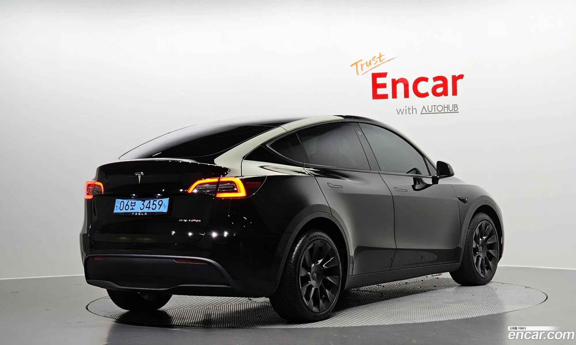 Tesla Model Y I Long Range 2022 - фотография 3723071