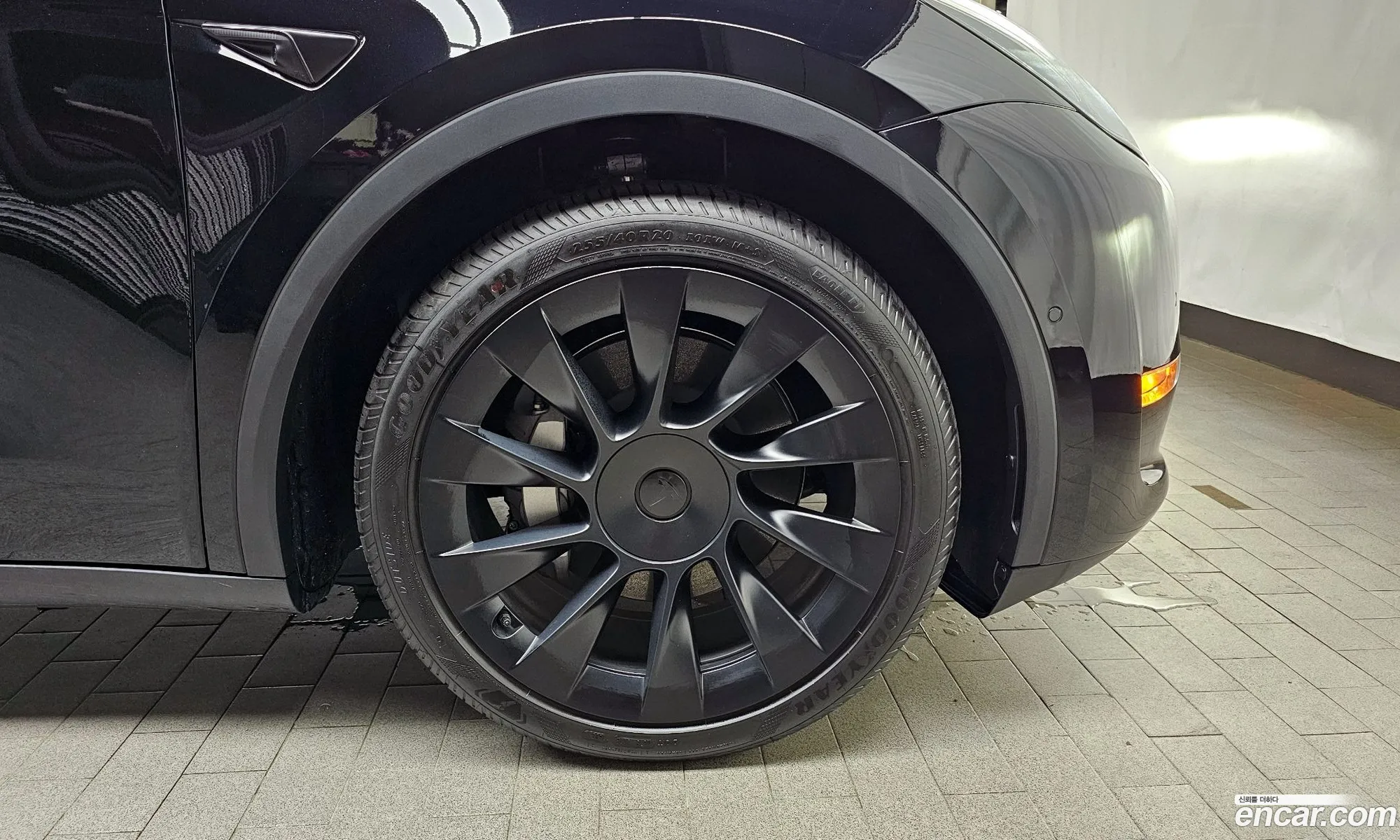 Tesla Model Y I Long Range 2022 - фотография 3723074