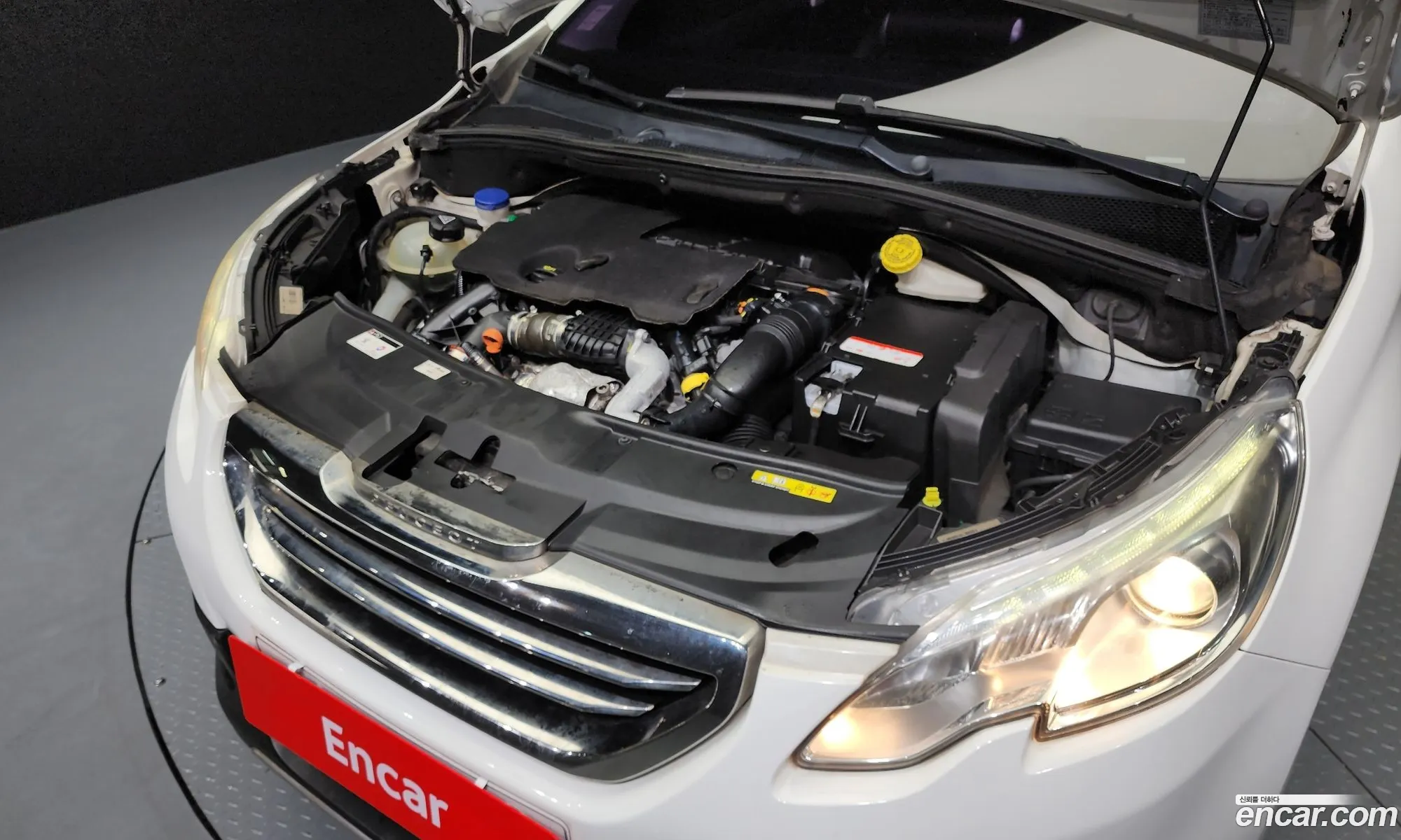 Peugeot 2008 16 E-Hdi Pelin L 2015 - фотография 4747189