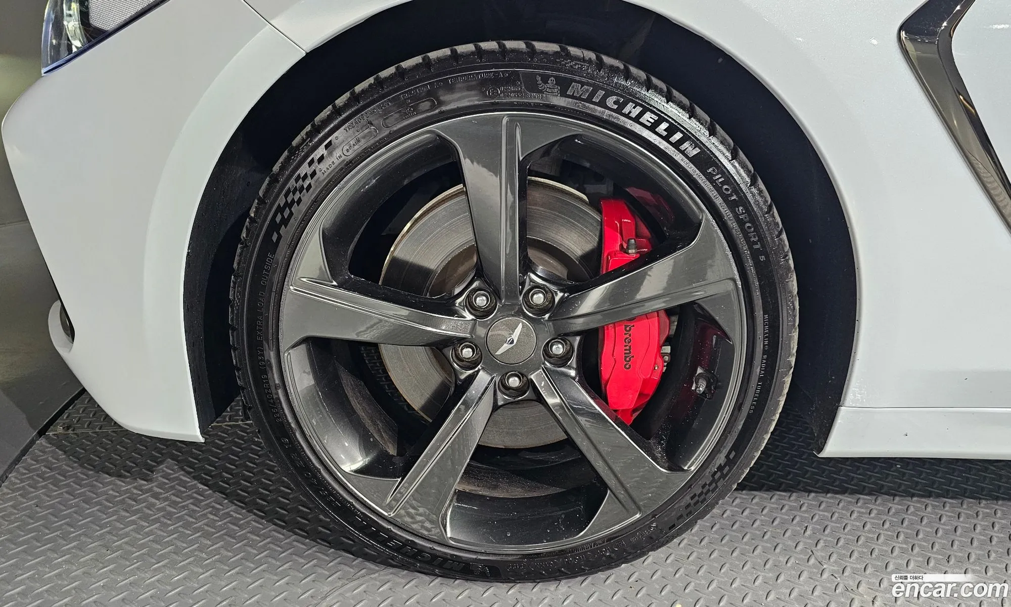 Genesis G70 I 33T Sports 2019 - фотография 917475