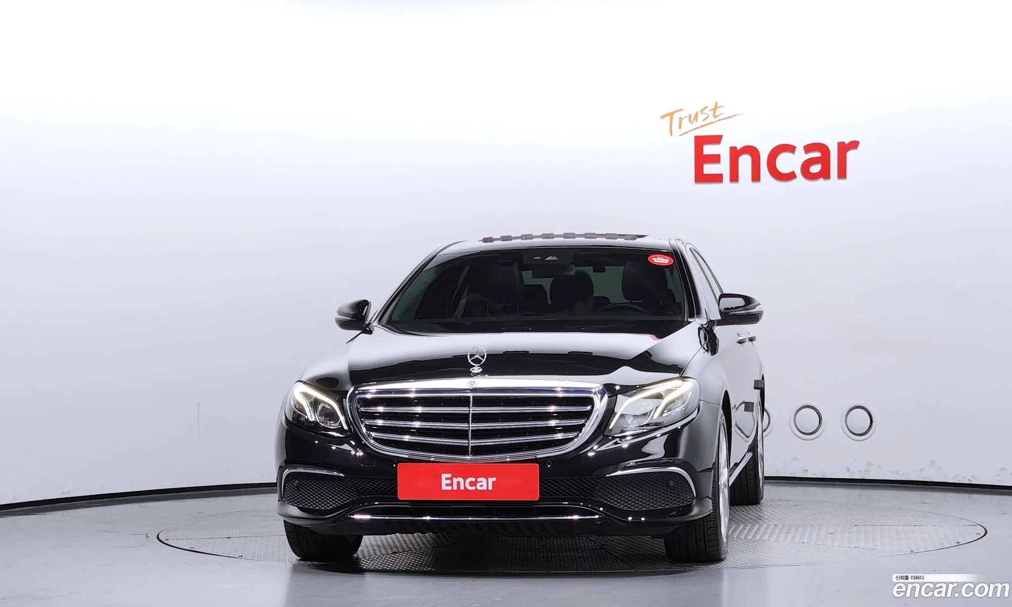 Benz E-Class W213 E220D 4Matic Exclusive - фотография 18791477