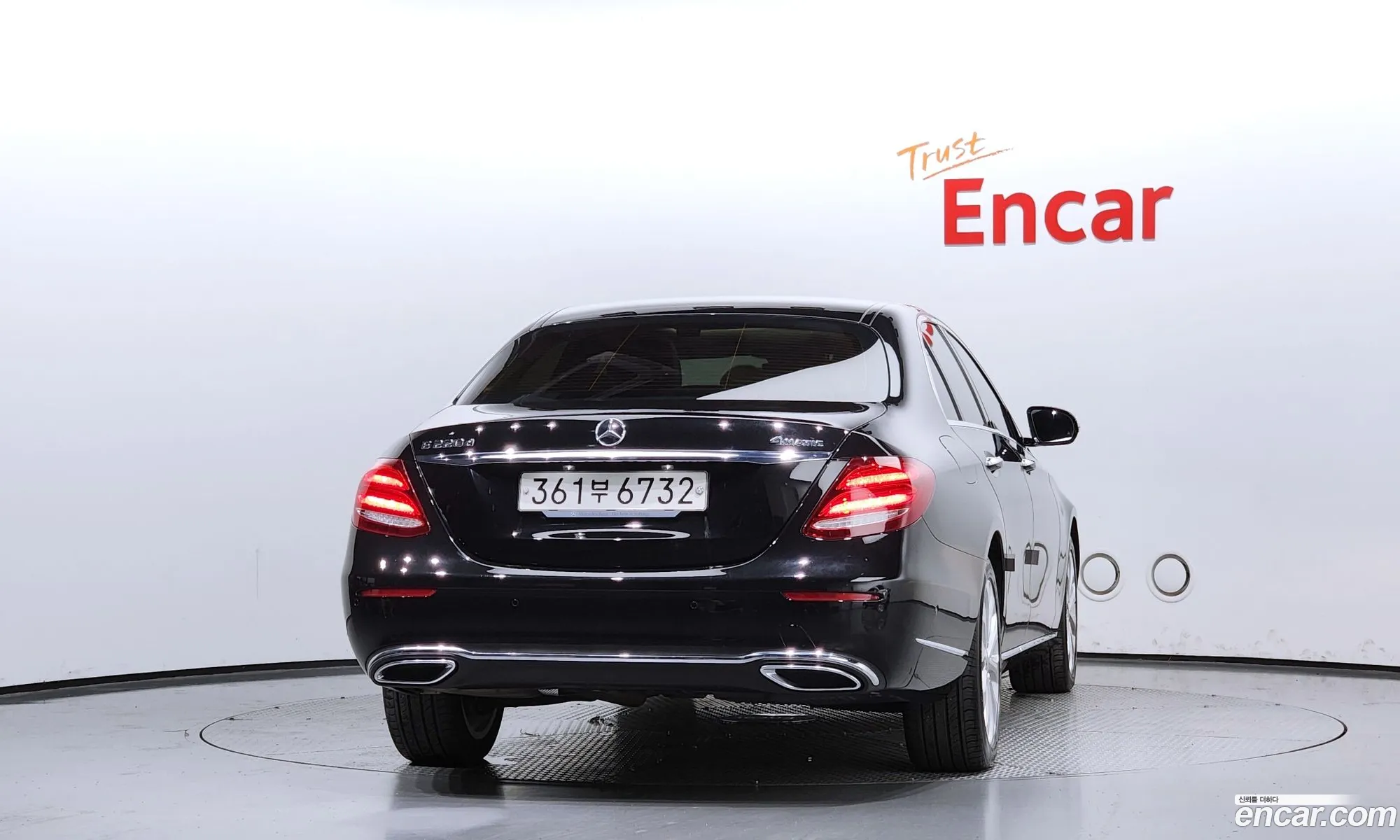 Benz E-Class W213 E220D 4Matic Exclusive - фотография 18791478