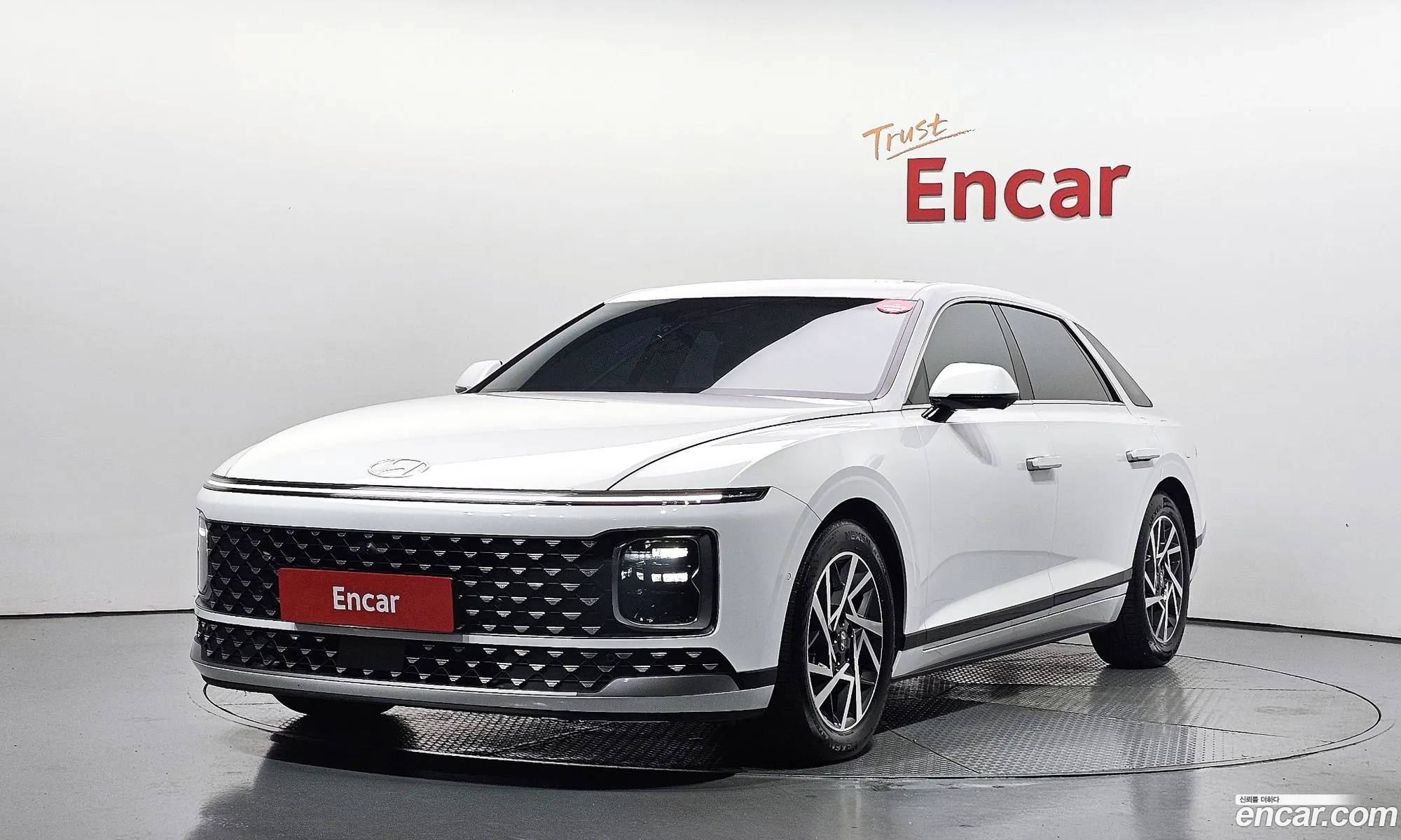 Hyundai Grandeur 35 Lpg 2Wd 2022 - фотография 19009072
