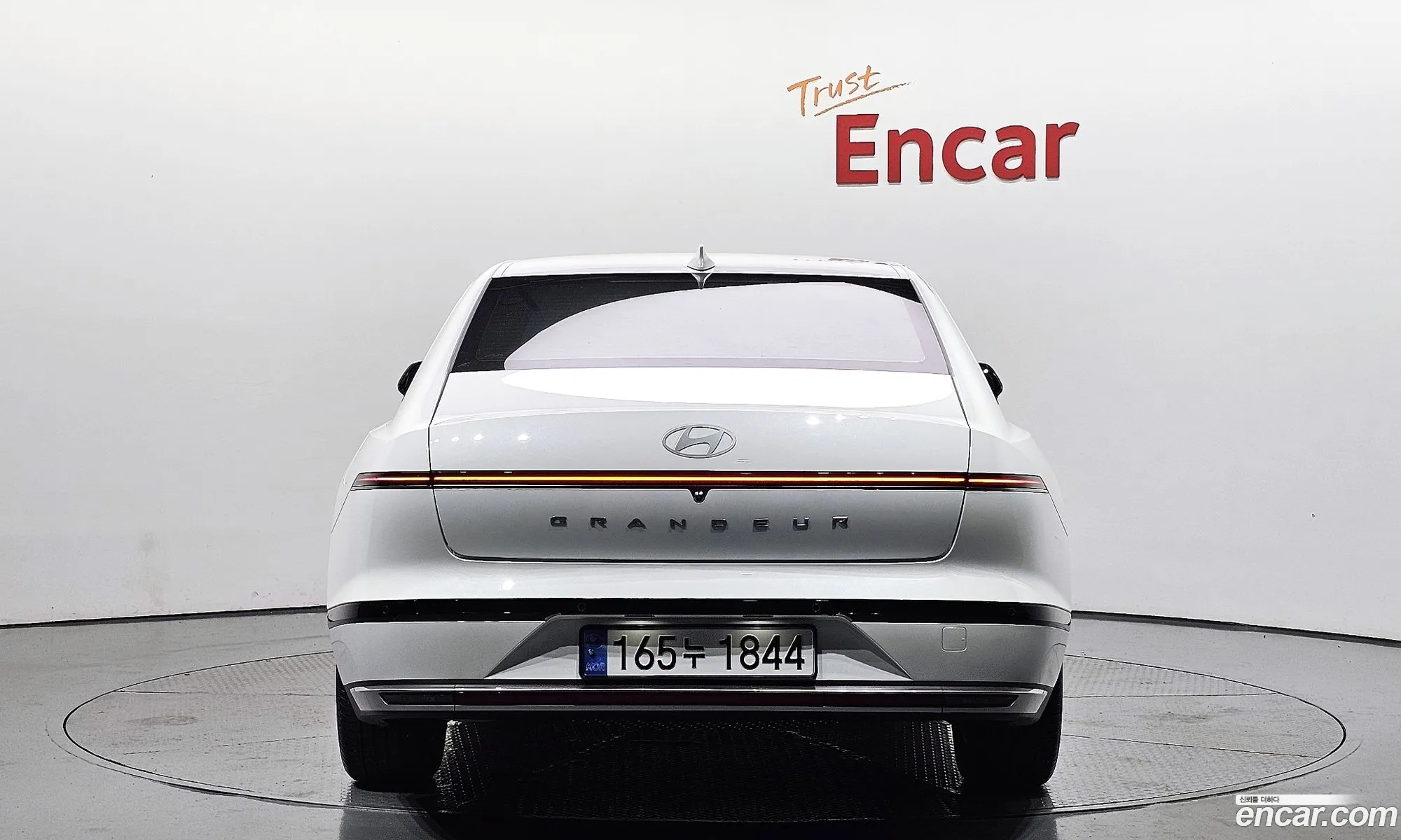 Hyundai Grandeur 35 Lpg 2Wd 2022 - фотография 19009075