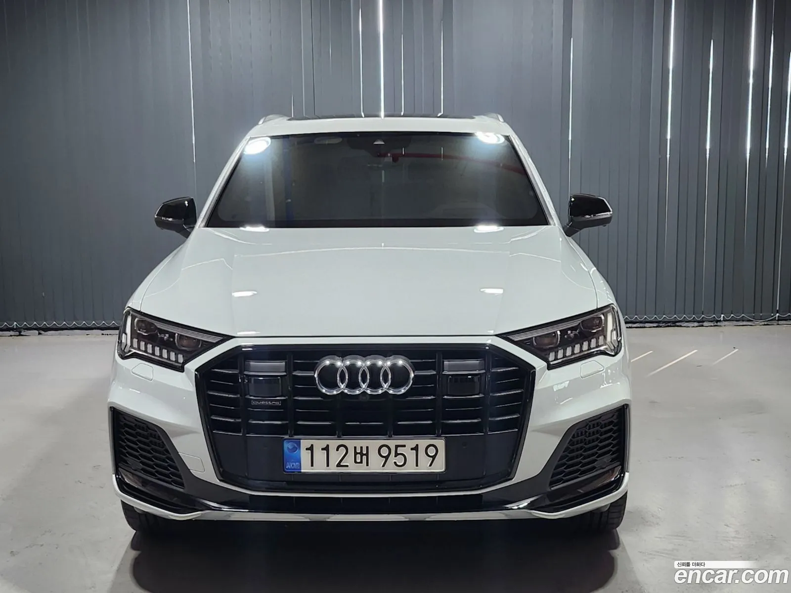 Audi Q7 55 Tfsi Quattro Premium 2023 - фотография 5317