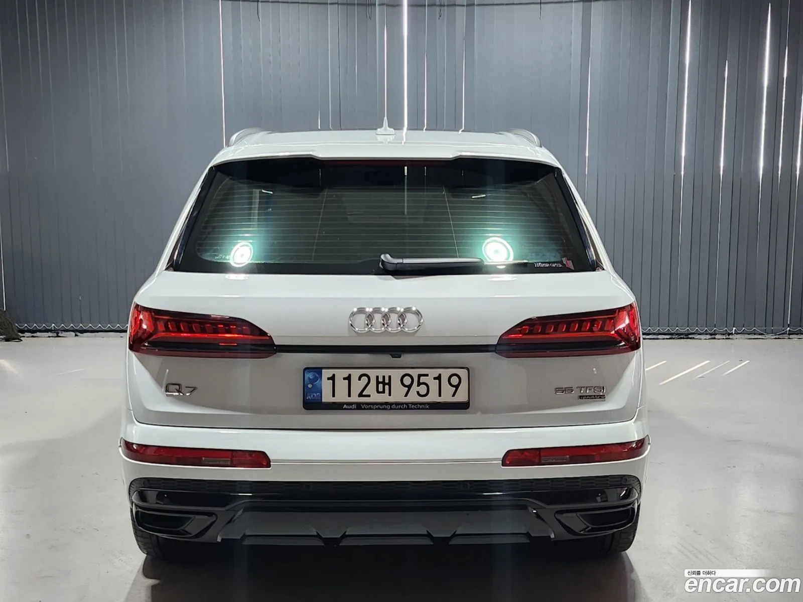 Audi Q7 55 Tfsi Quattro Premium 2023 - фотография 5322