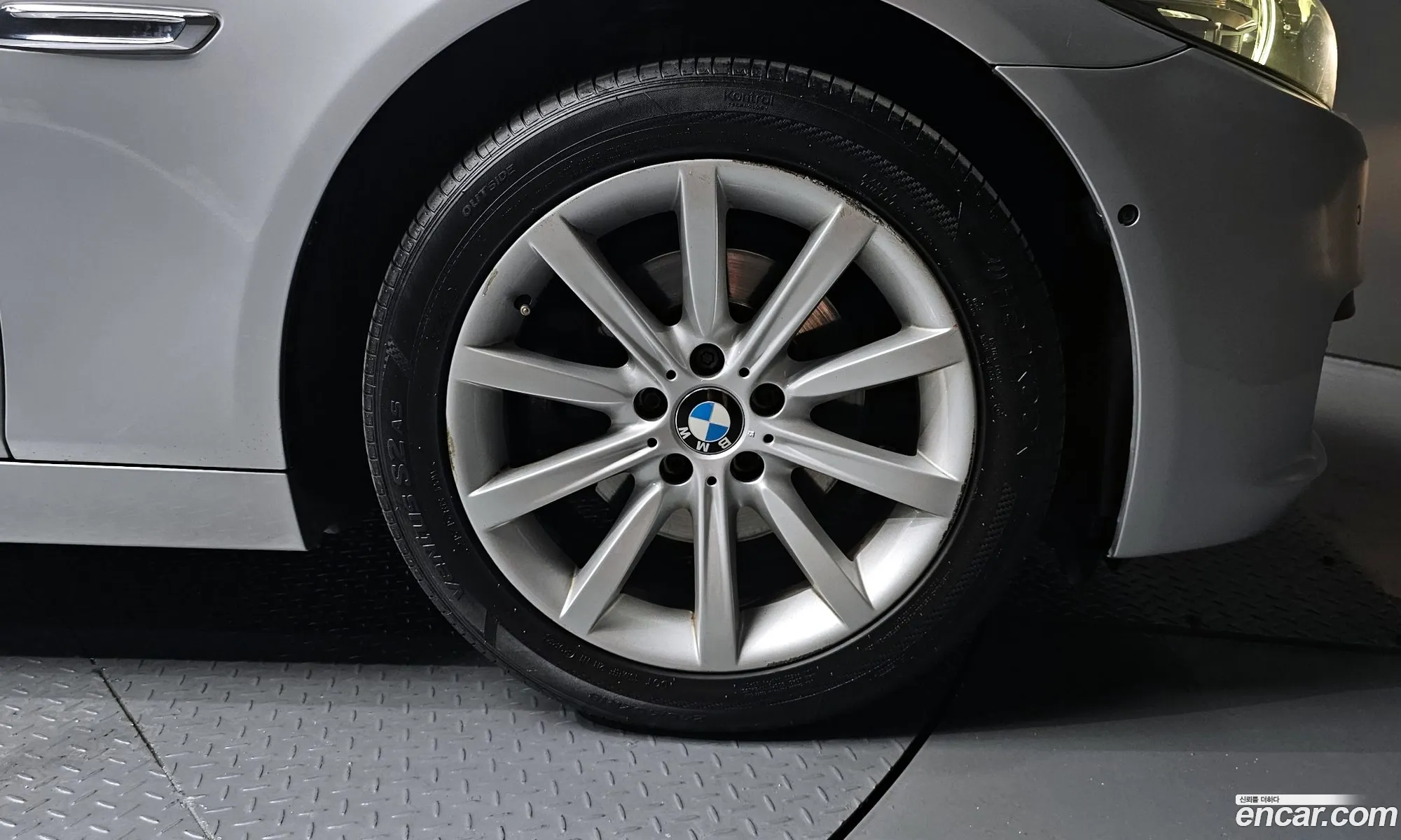 BMW 5 Series F10 528I - фотография 18542193
