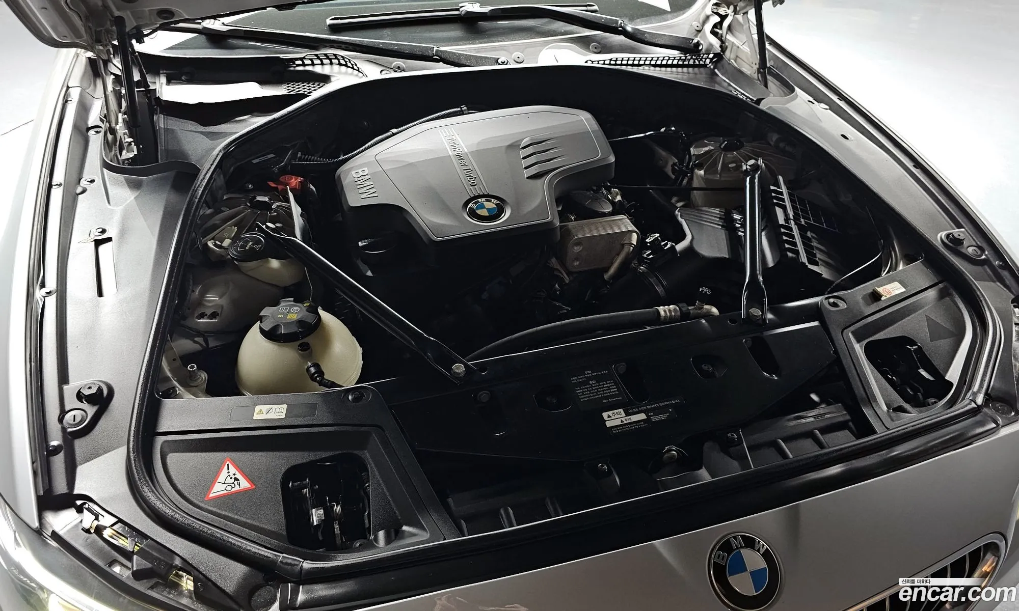 BMW 5 Series F10 528I - фотография 18542194