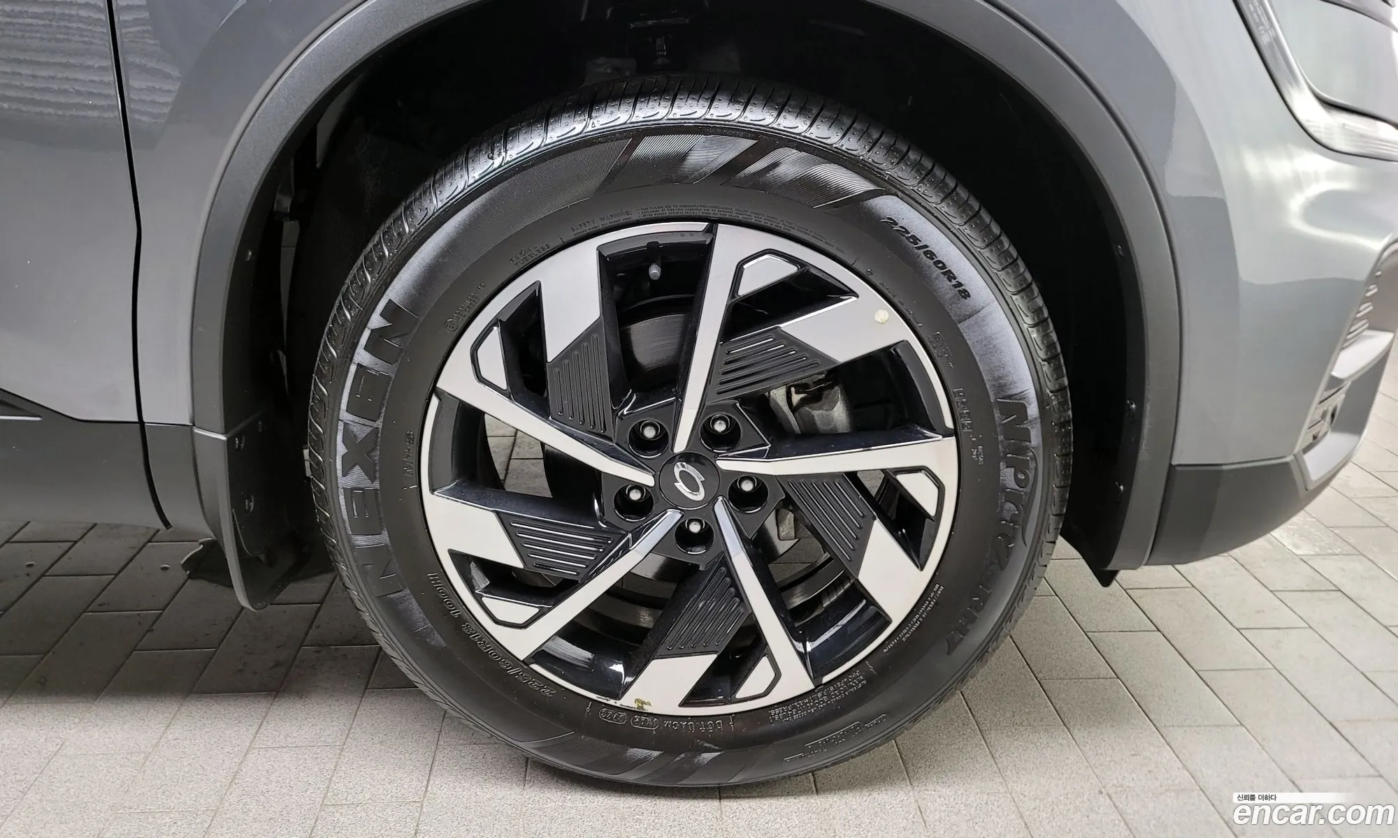 Renault Samsung Qm6 Quest 20 Lpe Le 2Wd 2024 - фотография 4792922