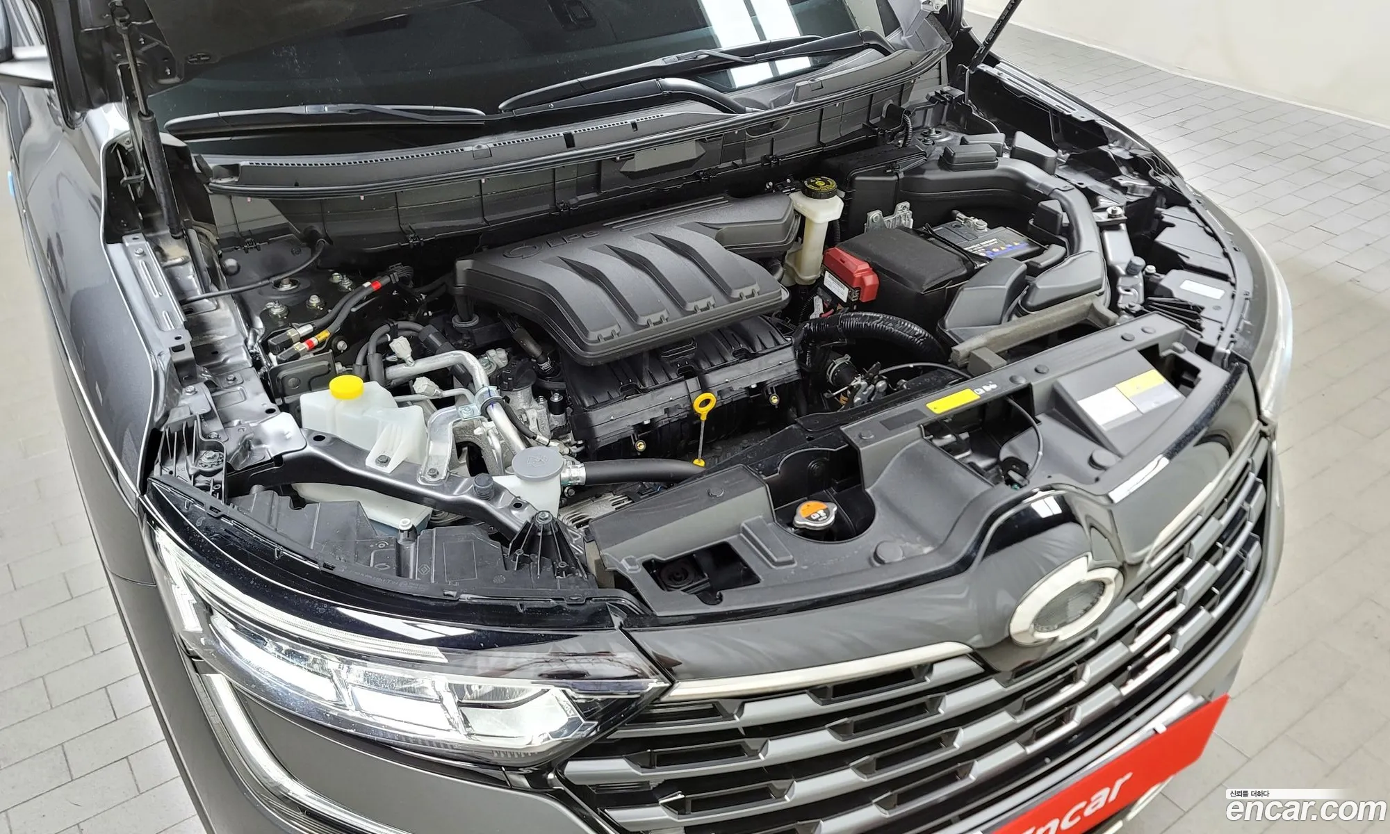 Renault Samsung Qm6 Quest 20 Lpe Le 2Wd 2024 - фотография 4792923