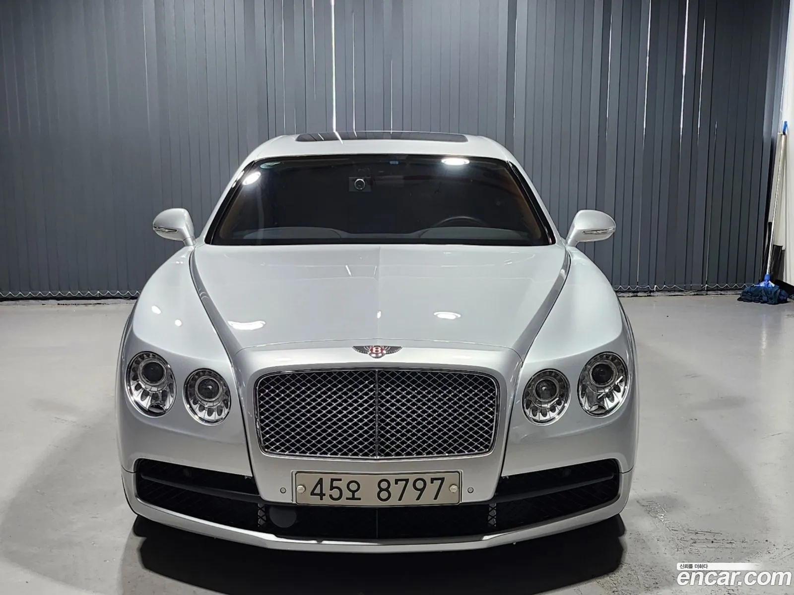 Bentley Flying Spur 40 2018 - фотография 4169637