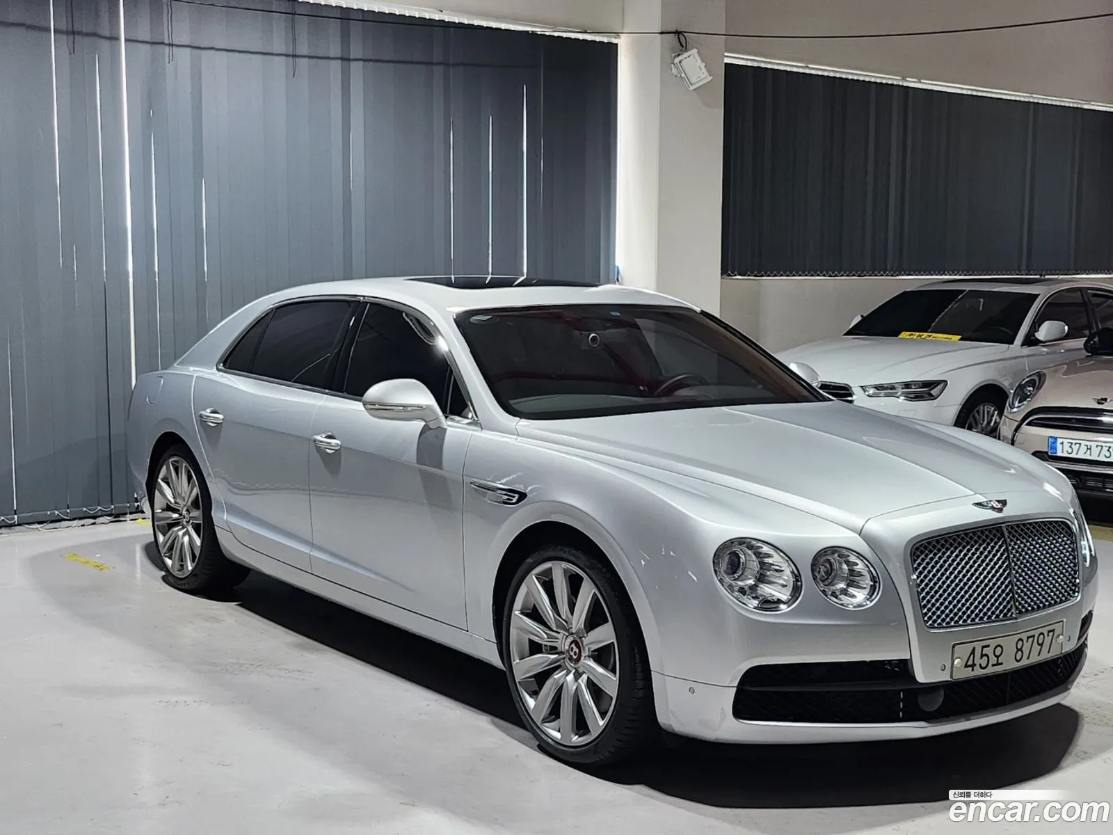 Bentley Flying Spur 40 2018 - фотография 4169638