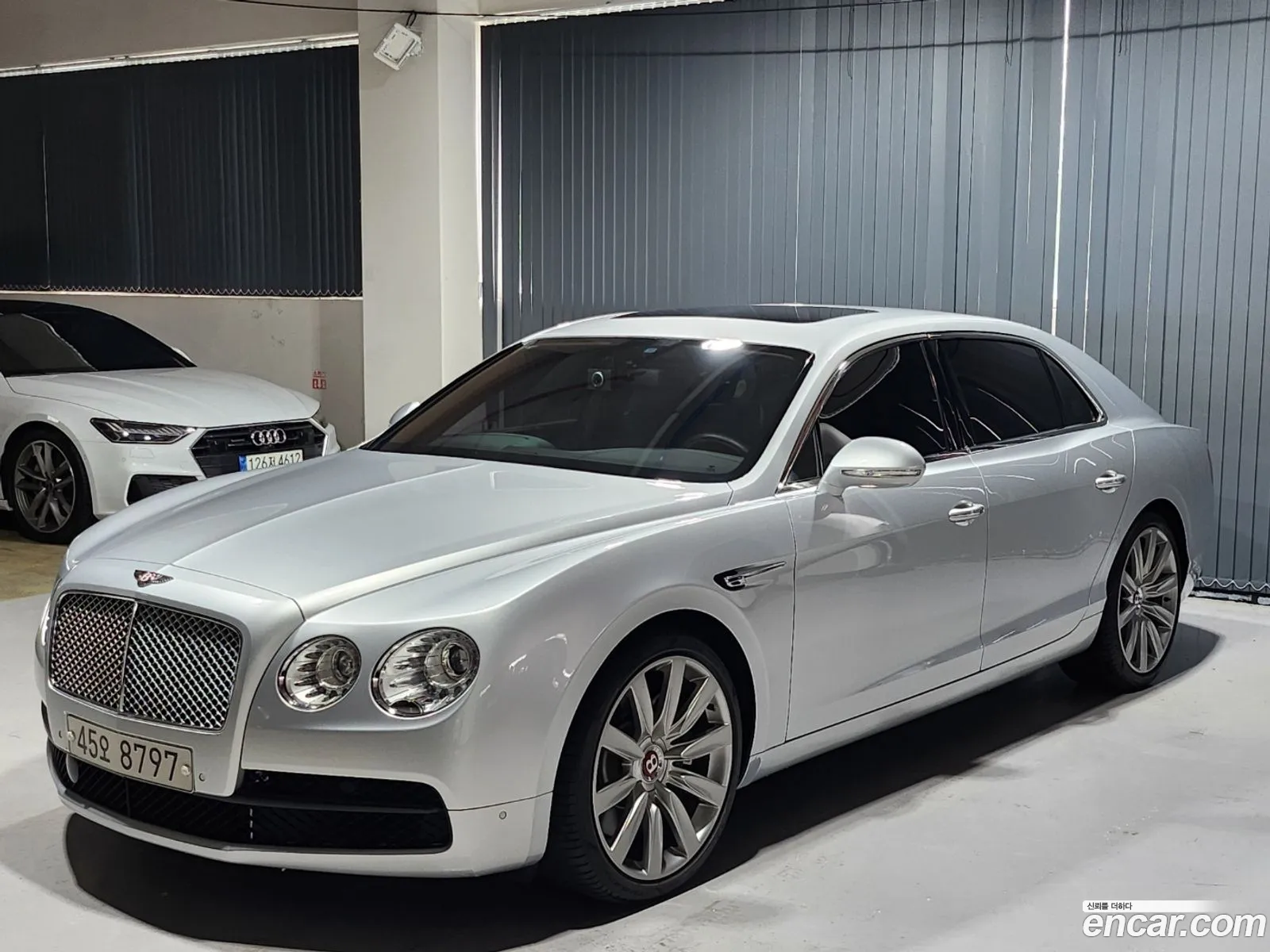 Bentley Flying Spur 40 2018 - фотография 4169639