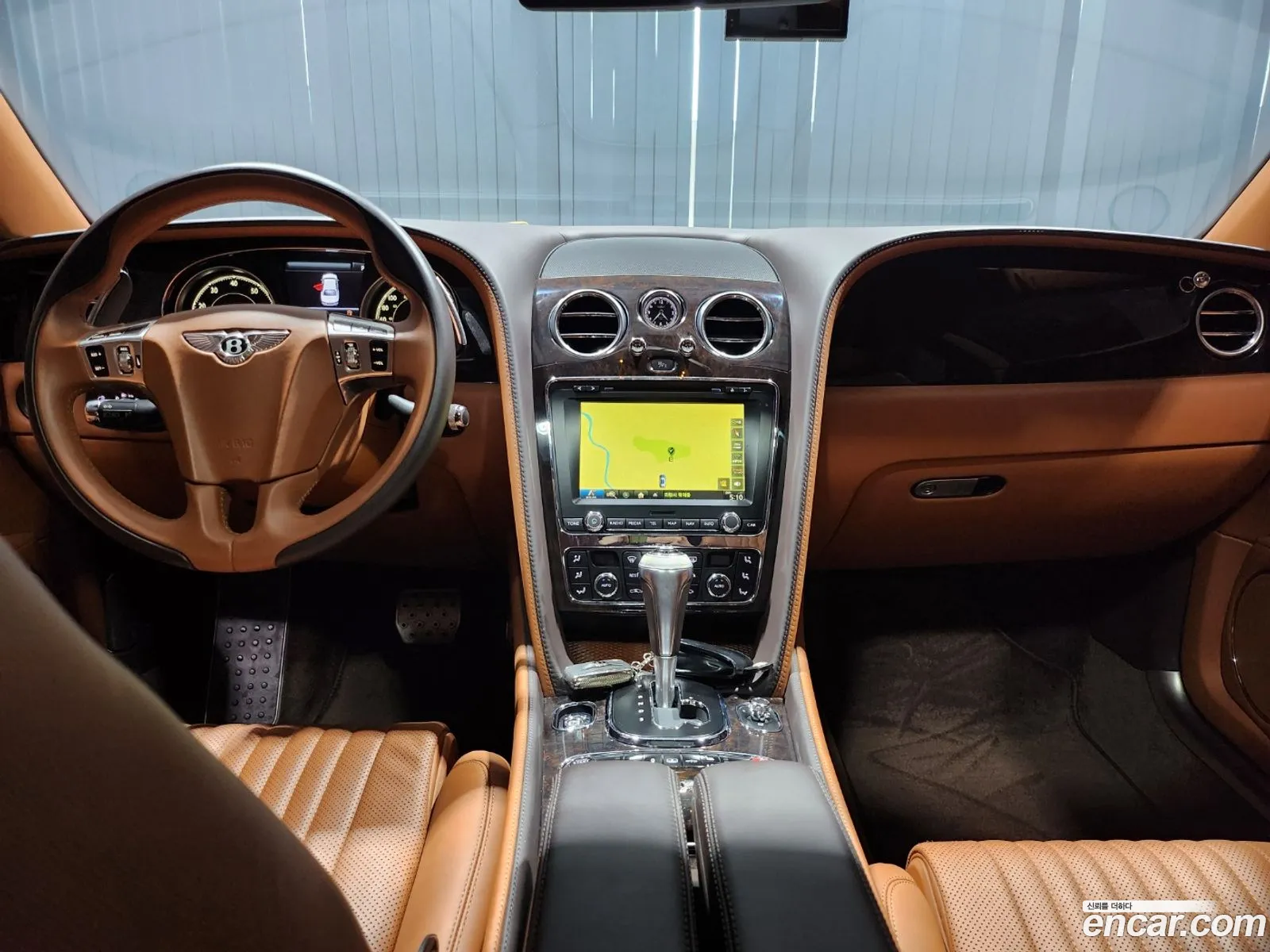 Bentley Flying Spur 40 2018 - фотография 4169642