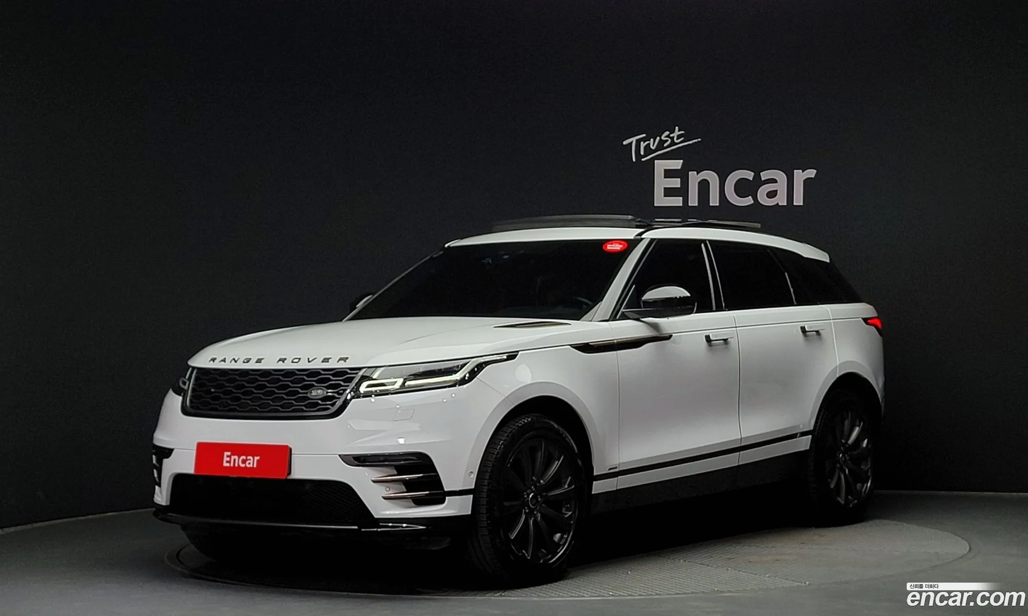 Land Rover Range Rover Velar I 20 D240 R-Dynamic Se 2018 - фотография 7391423