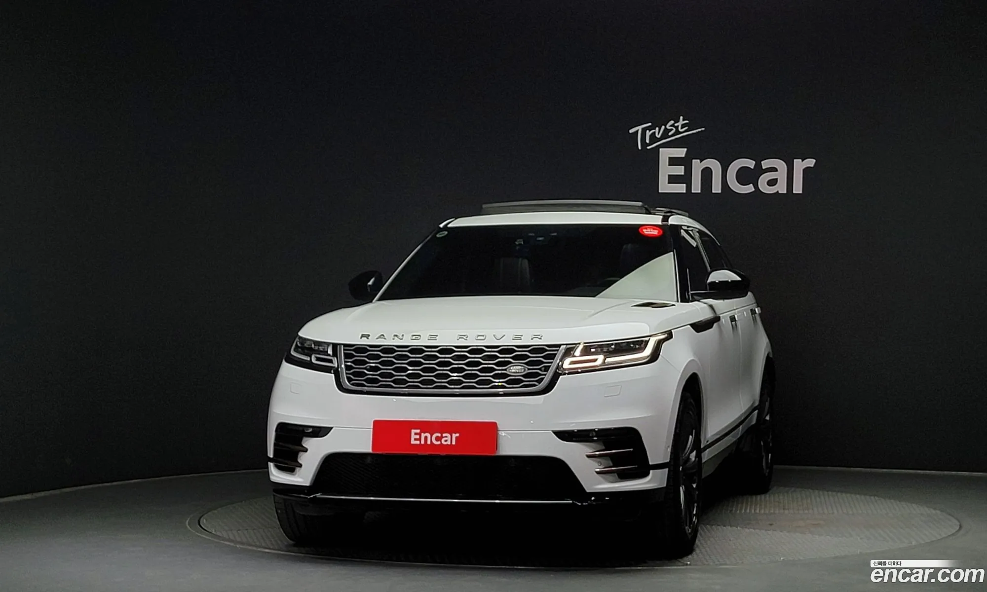 Land Rover Range Rover Velar I 20 D240 R-Dynamic Se 2018 - фотография 7391425
