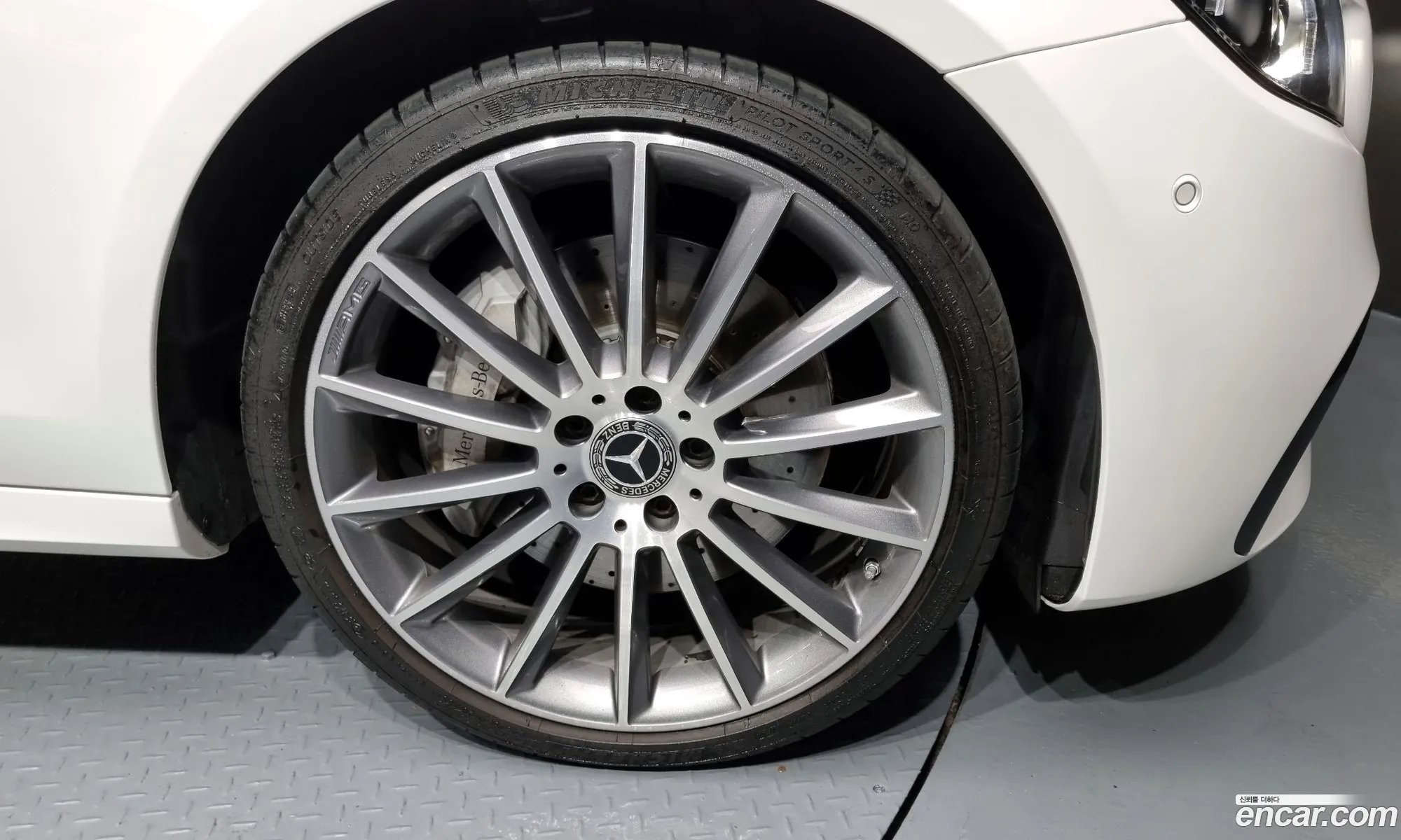 Mercedes-Benz E-Klasse V W213 S213 C238 E350 4Matic Amg Line Edition 2021 - фотография 18984760