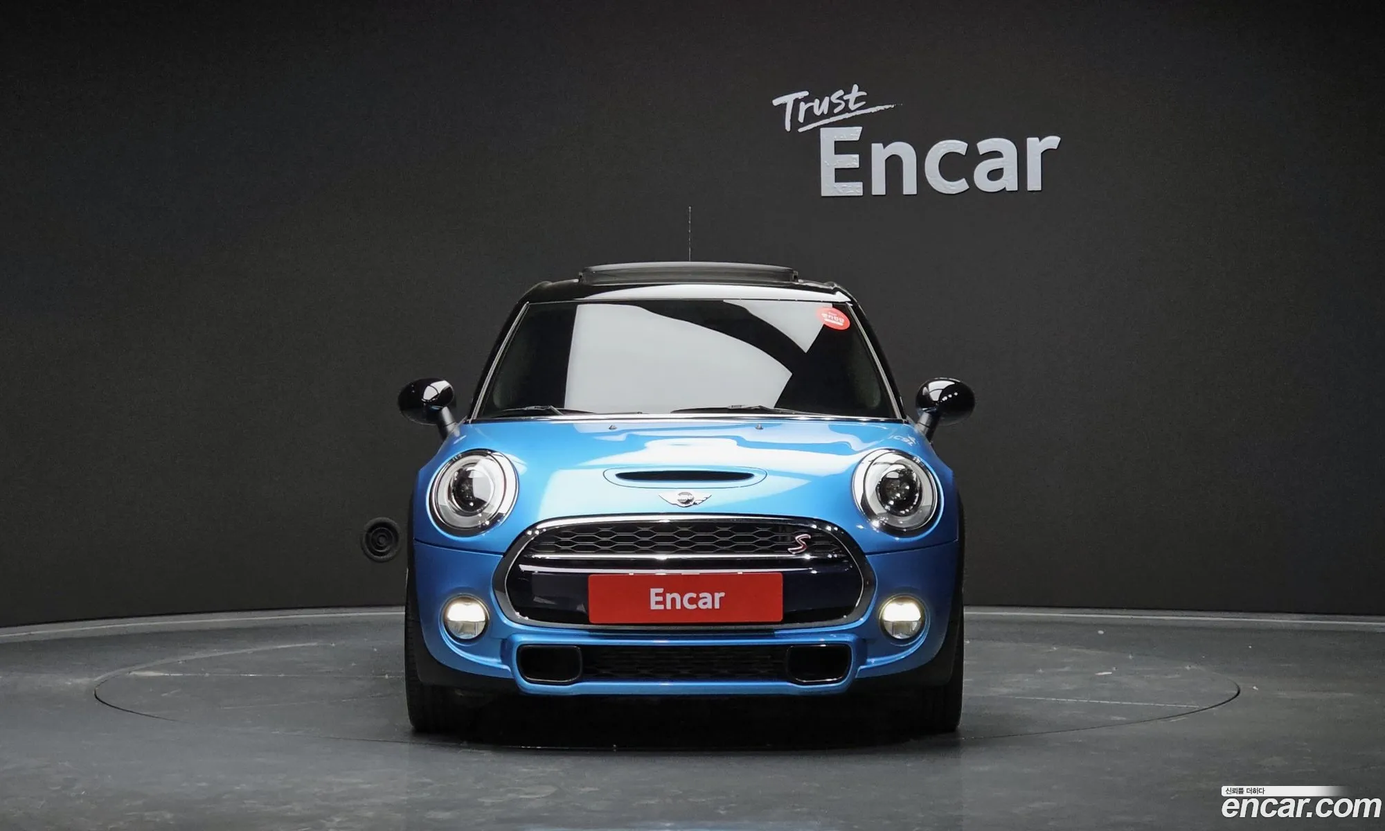 Mini Cooper 5-Door Basic Model 2018 - фотография 4626505