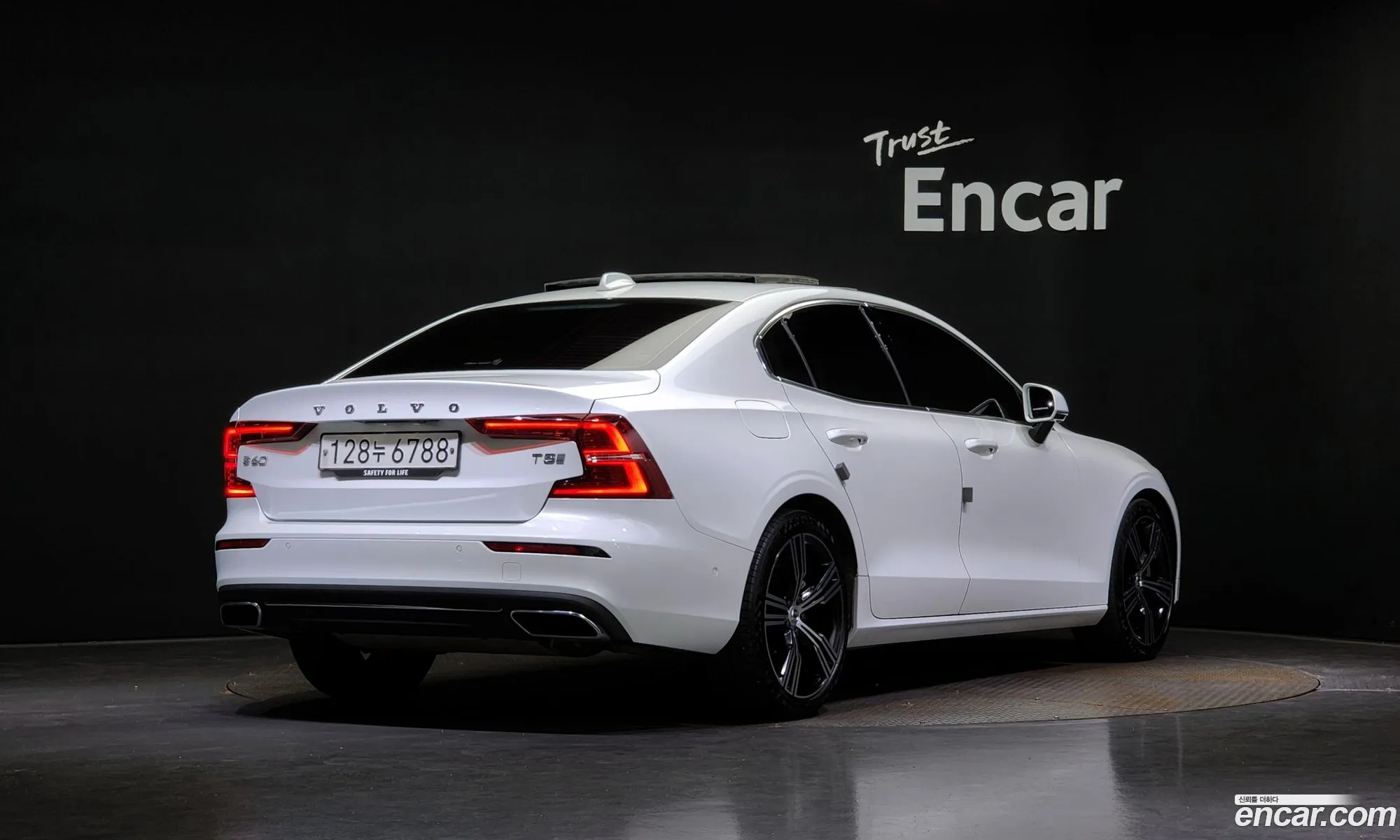 Volvo S60 Iii T5 Inscription 2020 - фотография 14658470