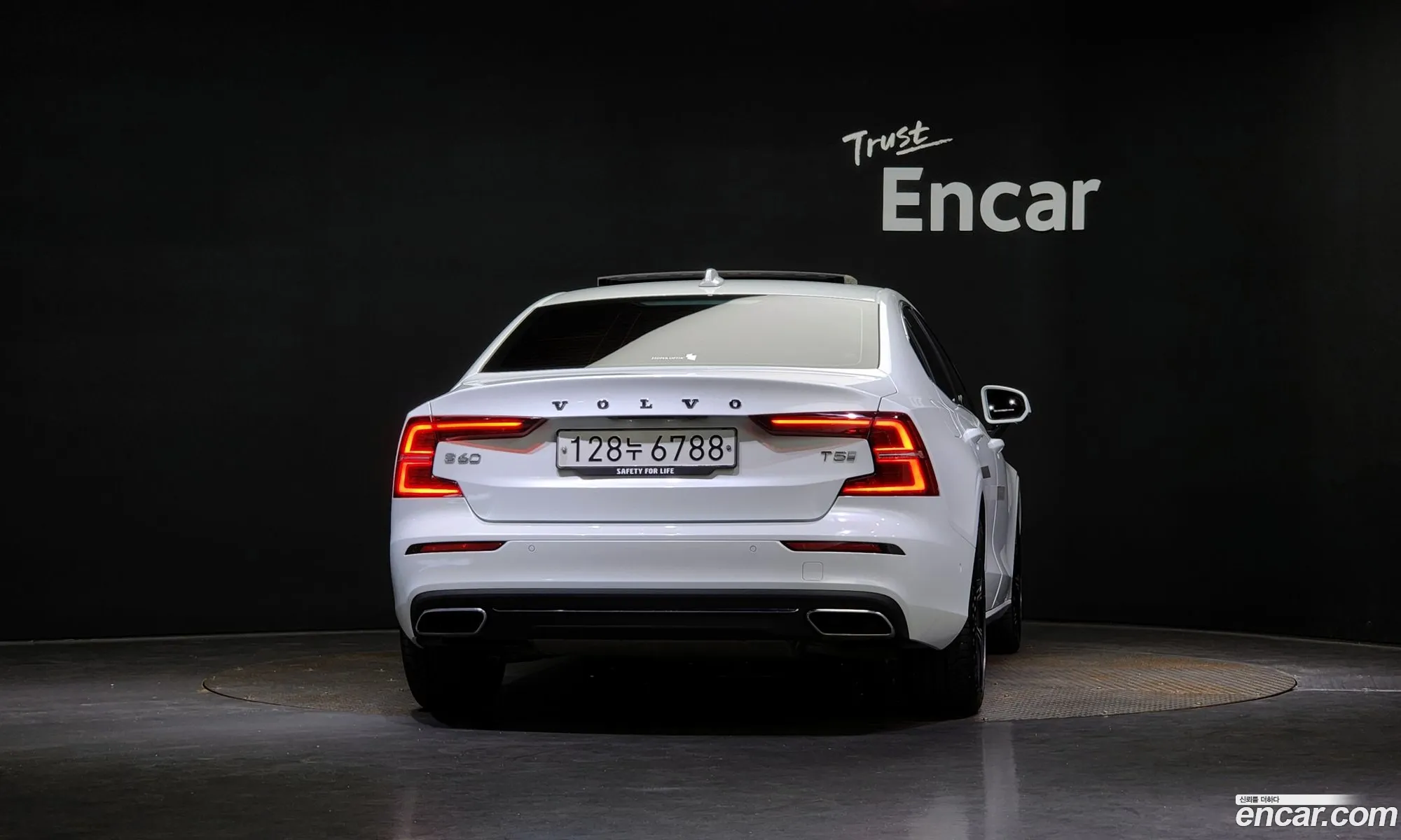 Volvo S60 Iii T5 Inscription 2020 - фотография 14658472