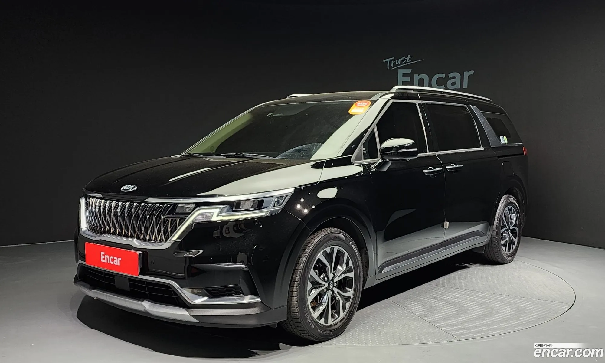 Kia Carnival 9-Seater Signature 2021 - фотография 12358526