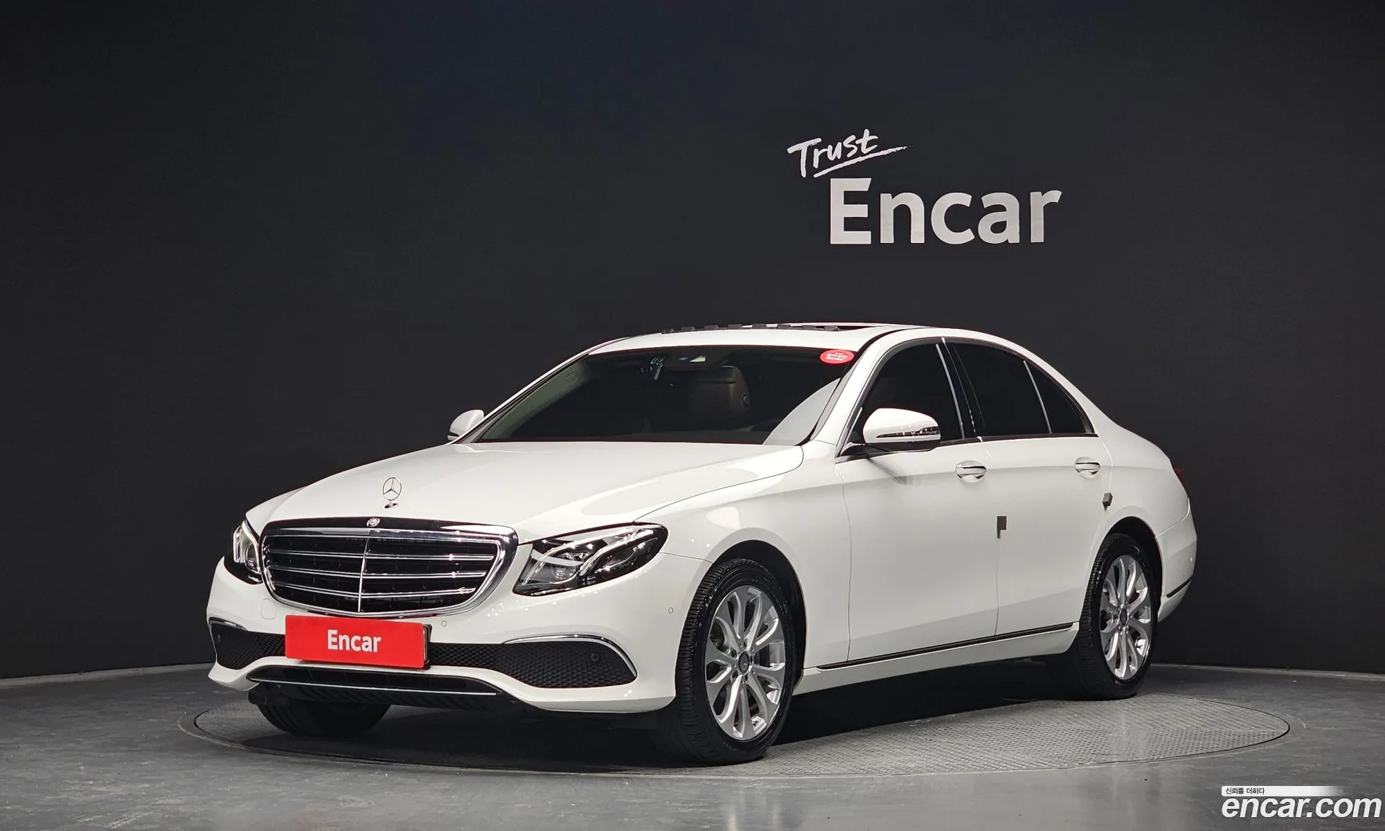 Benz E-Class W213 E220D Exclusive - фотография 18936964